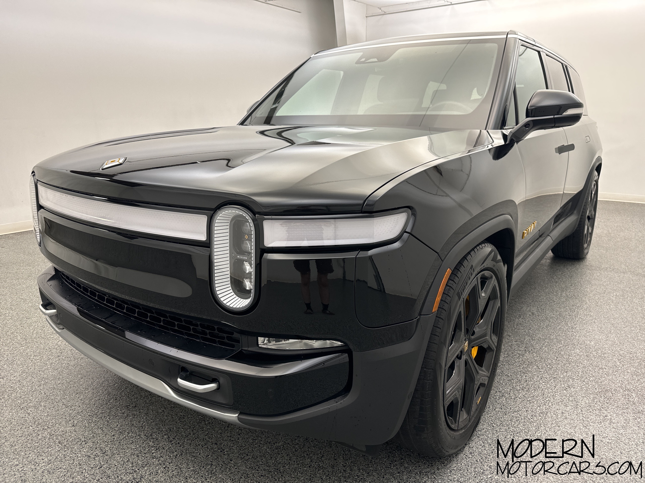 2023 Rivian R1S Launch Edition 1