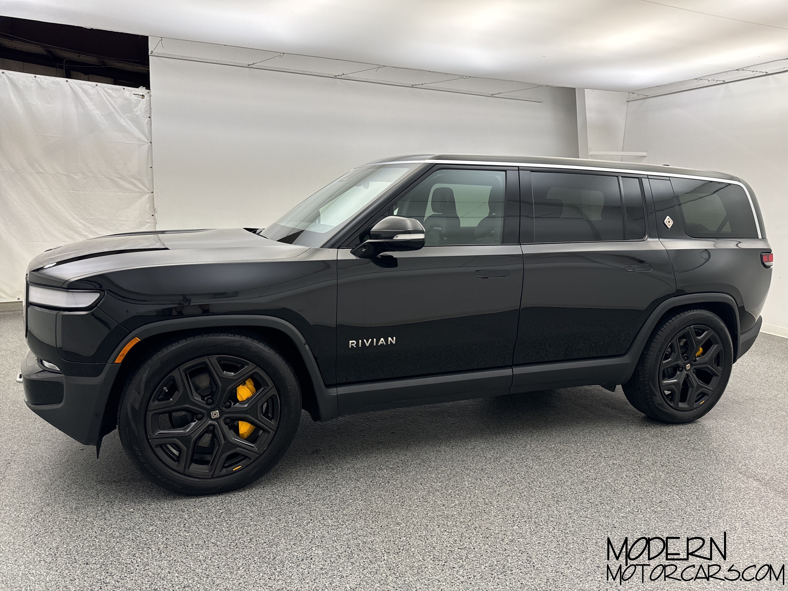 2023 Rivian R1S Launch Edition 2