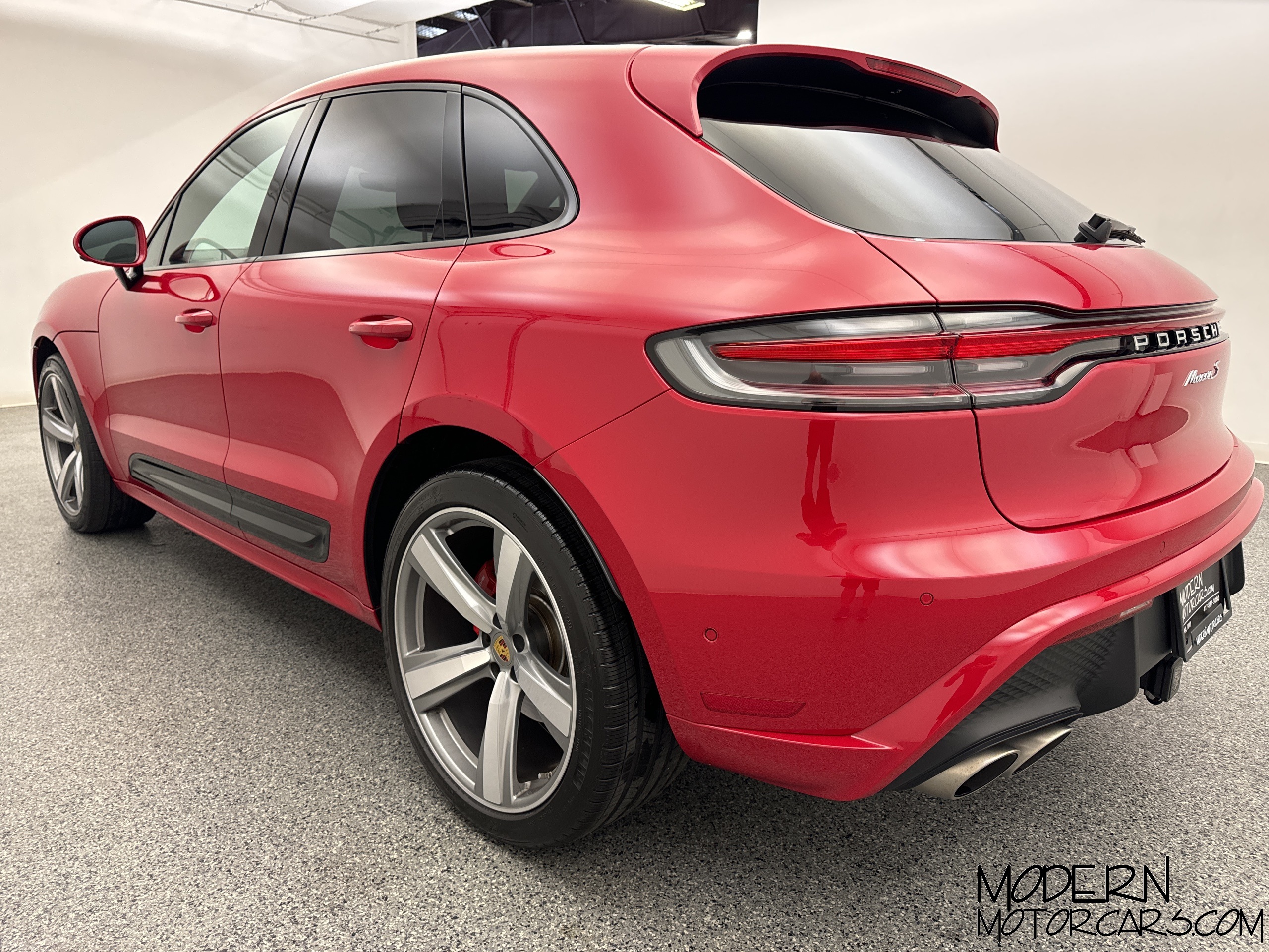 2022 Porsche Macan S 2