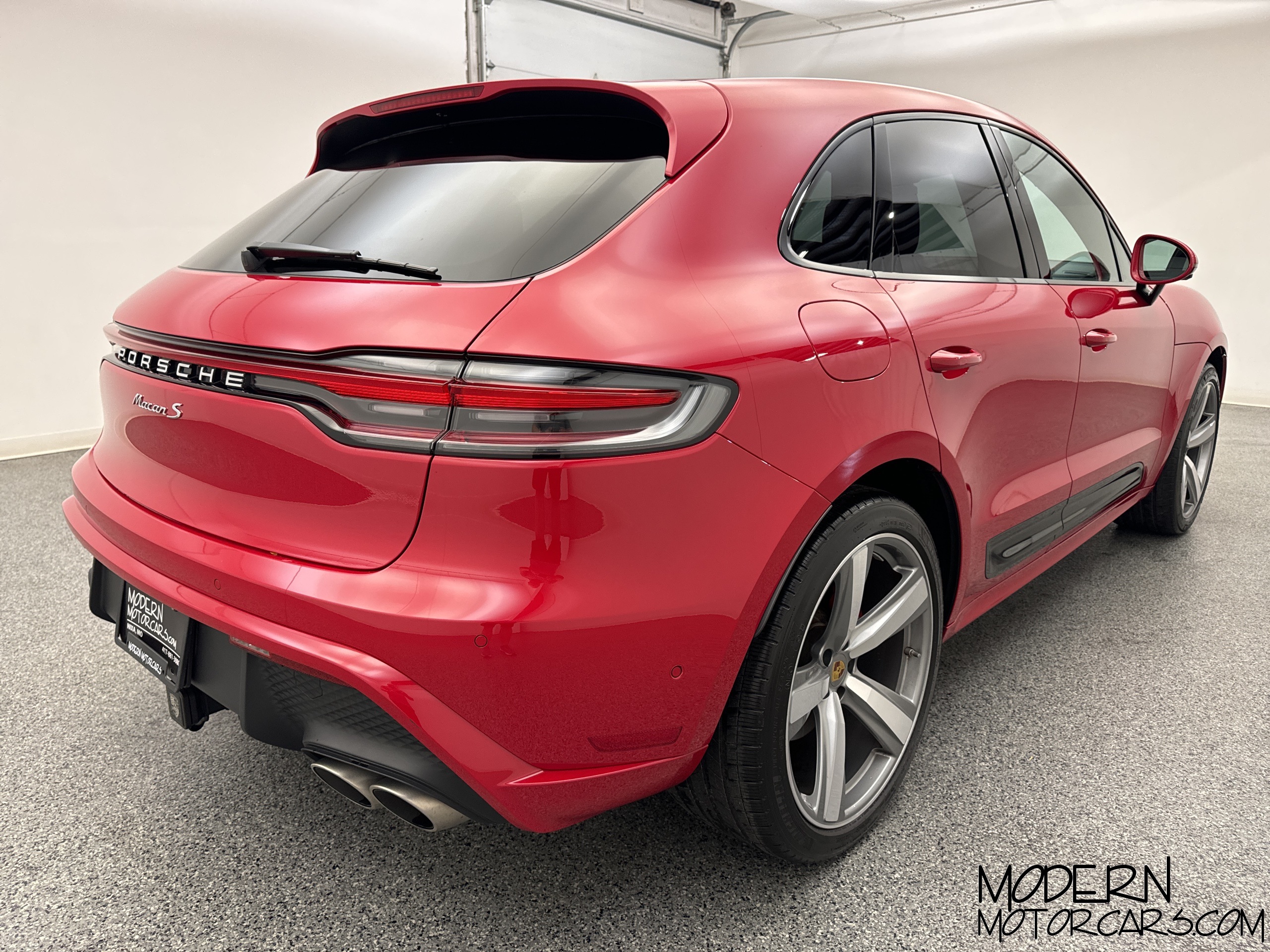 2022 Porsche Macan S 4