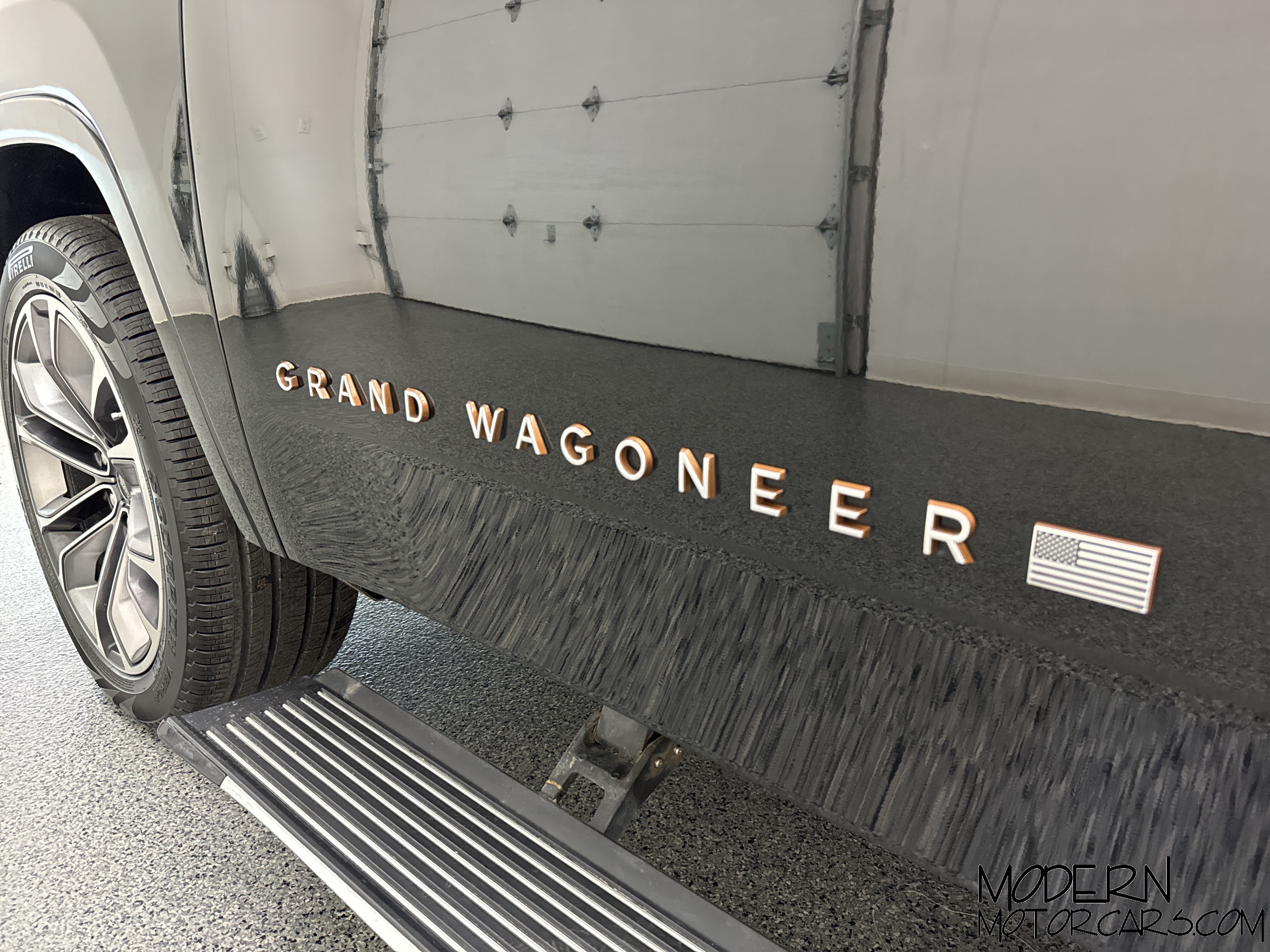 2023 Jeep Grand Wagoneer Series III 2