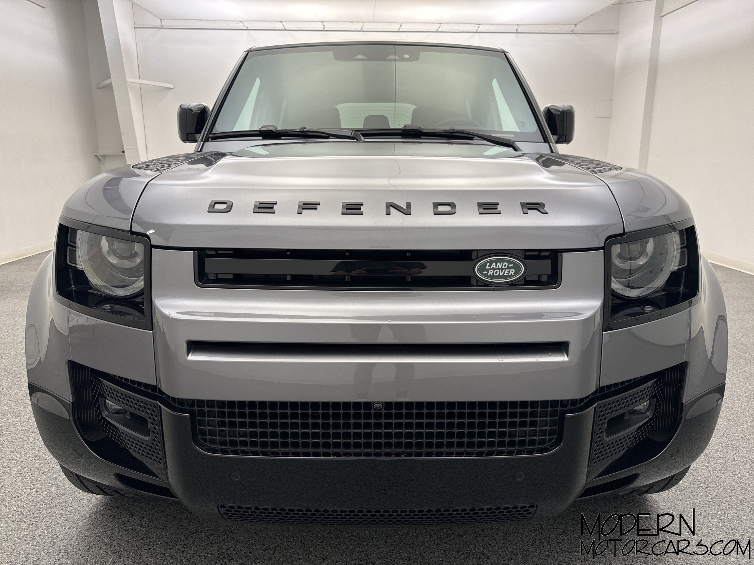 2024 Land Rover Defender 110 X-Dynamic SE 8