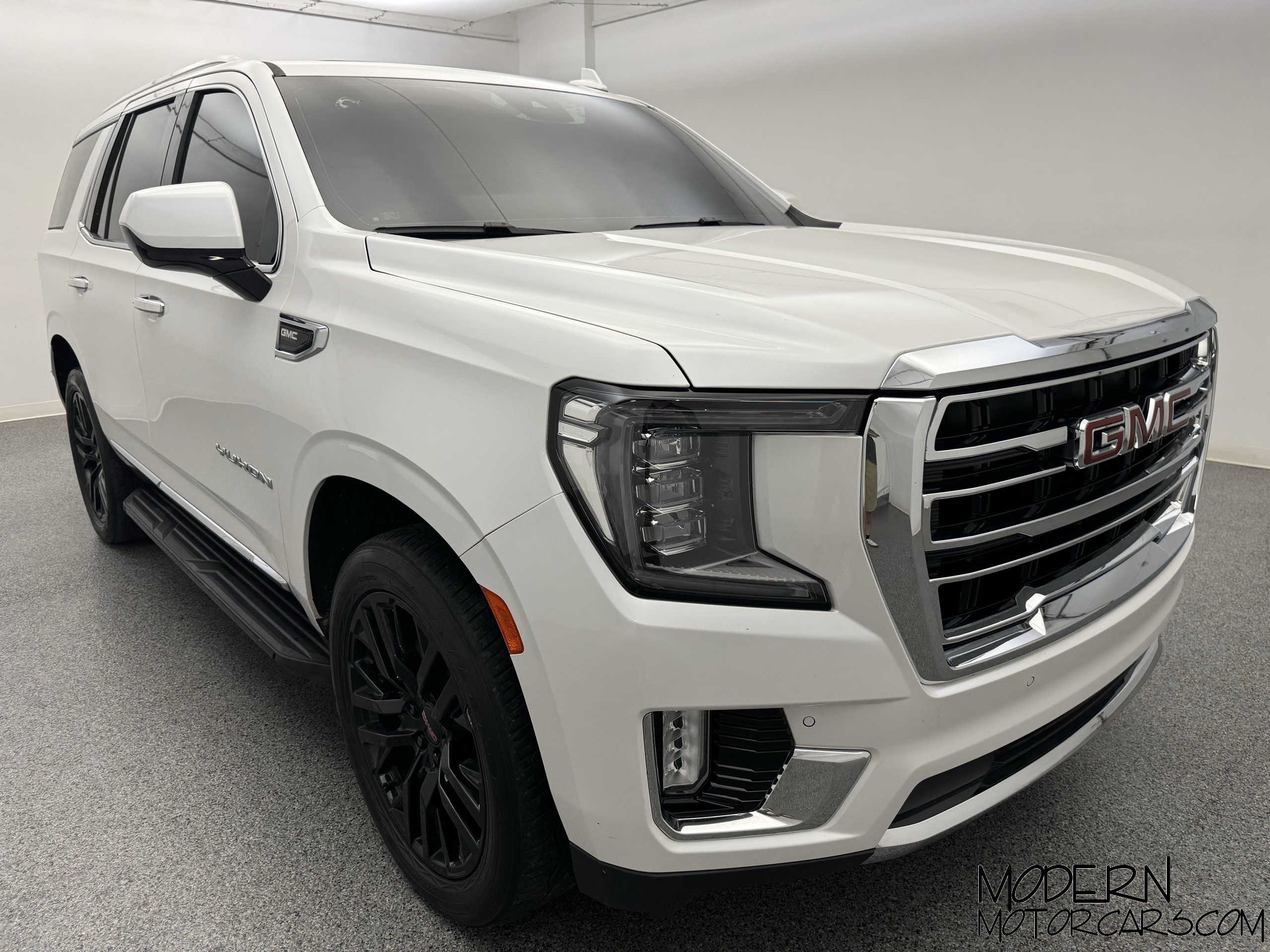 2023 GMC Yukon SLT 7