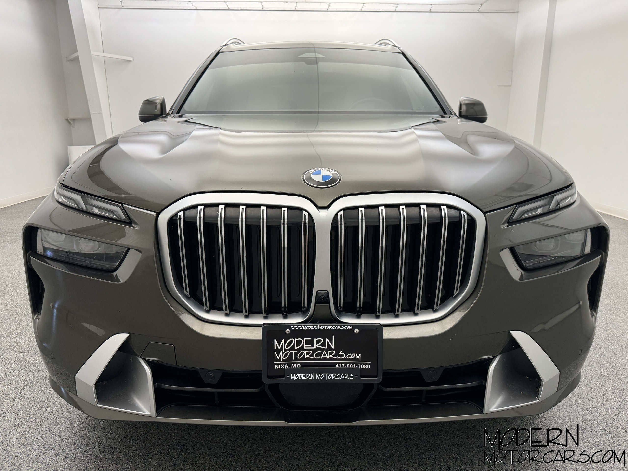 2023 BMW X7 xDrive40i 8