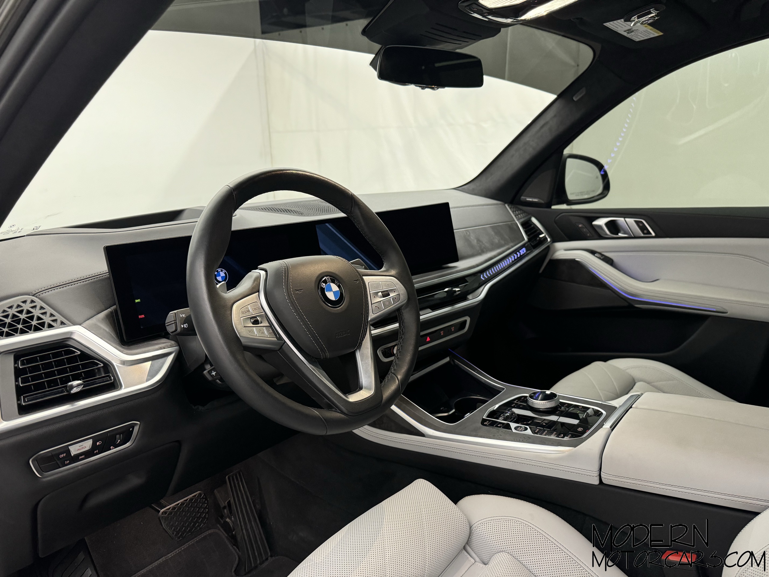 2023 BMW X7 xDrive40i 9