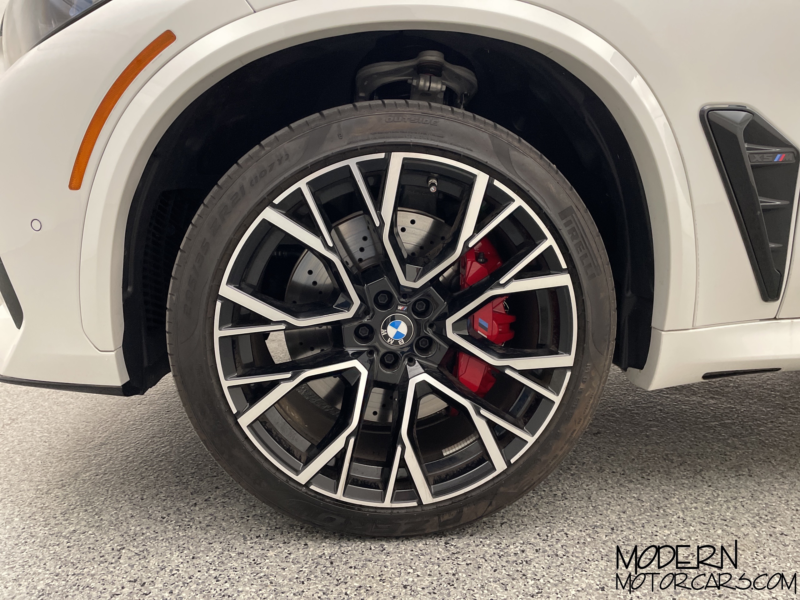 2023 BMW X5 M Competition 9