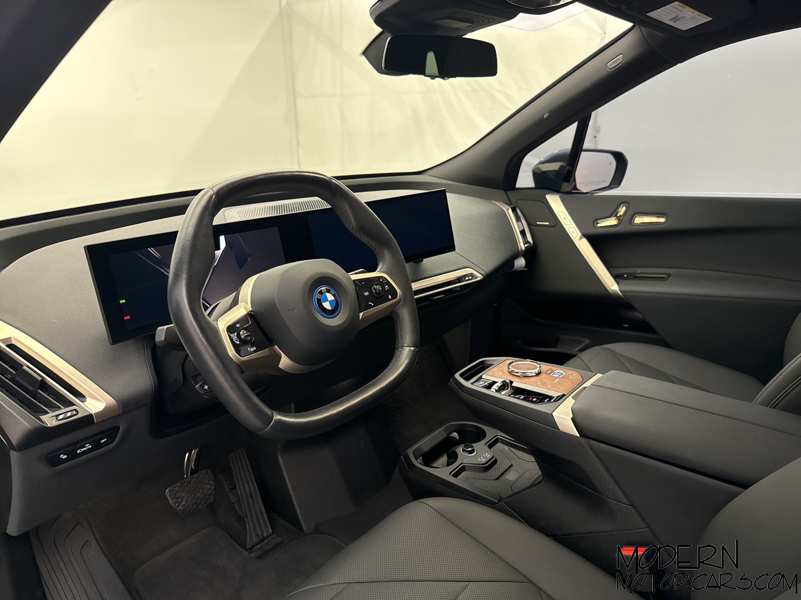 2023 BMW iX xDrive50 9