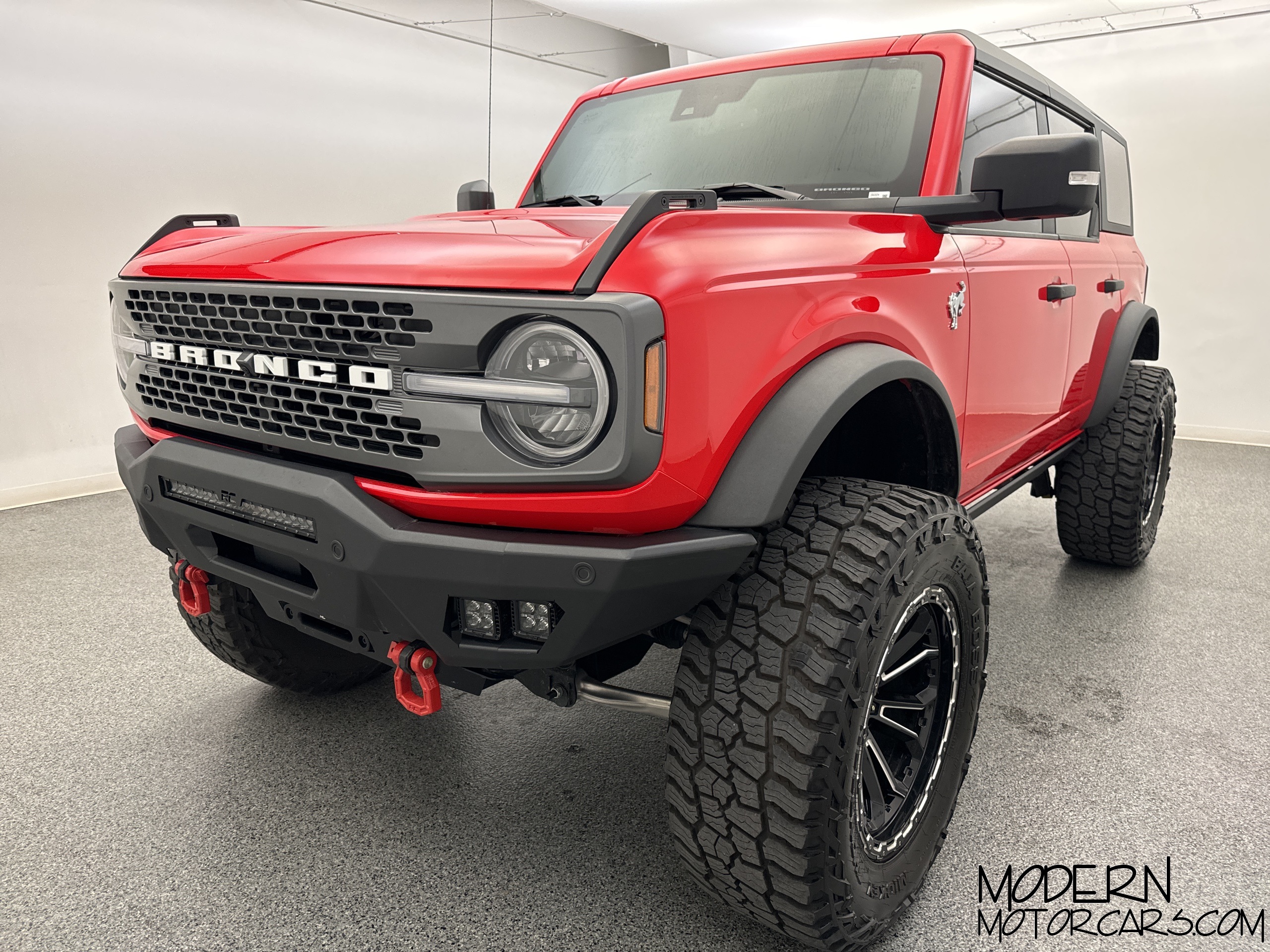 2023 Ford Bronco Badlands 1