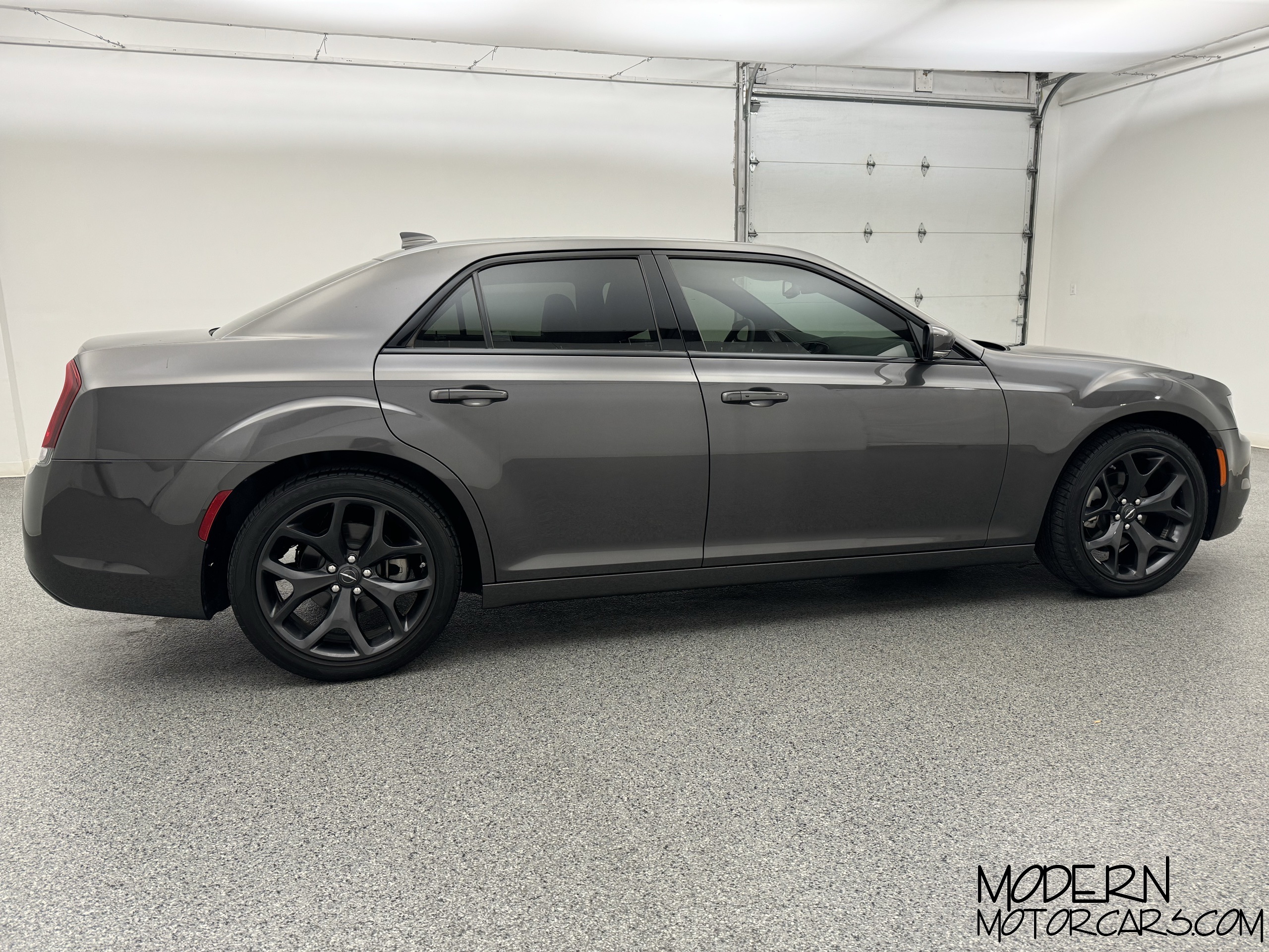 2023 Chrysler 300 S 6