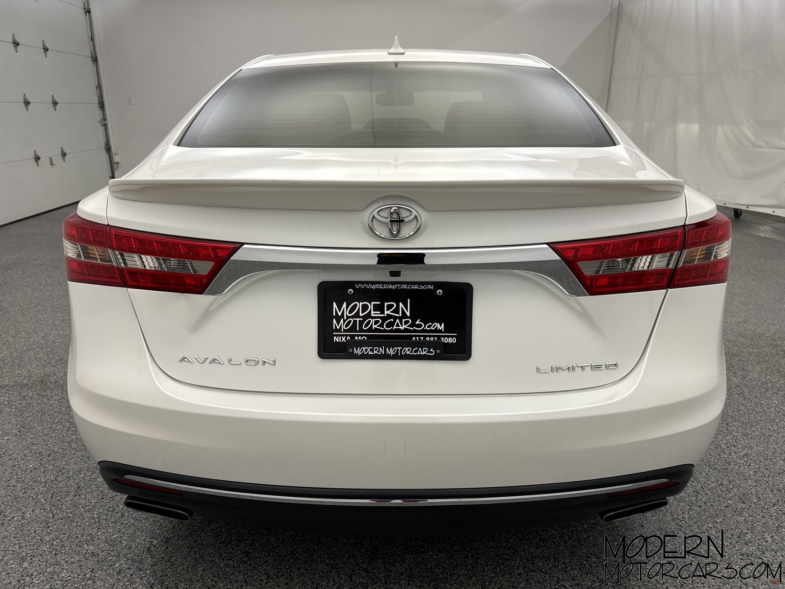 2016 Toyota Avalon Limited 4