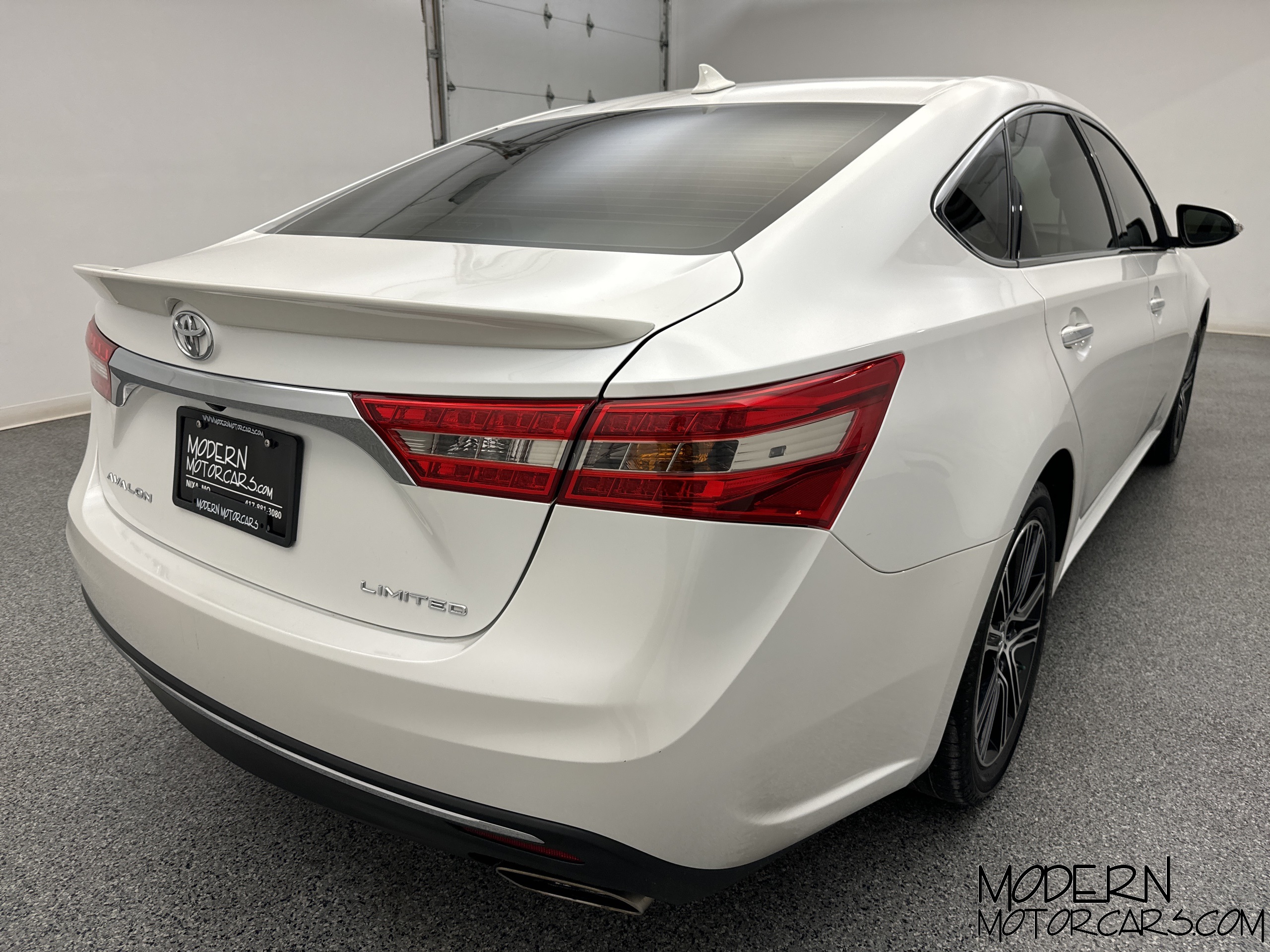 2016 Toyota Avalon Limited 5