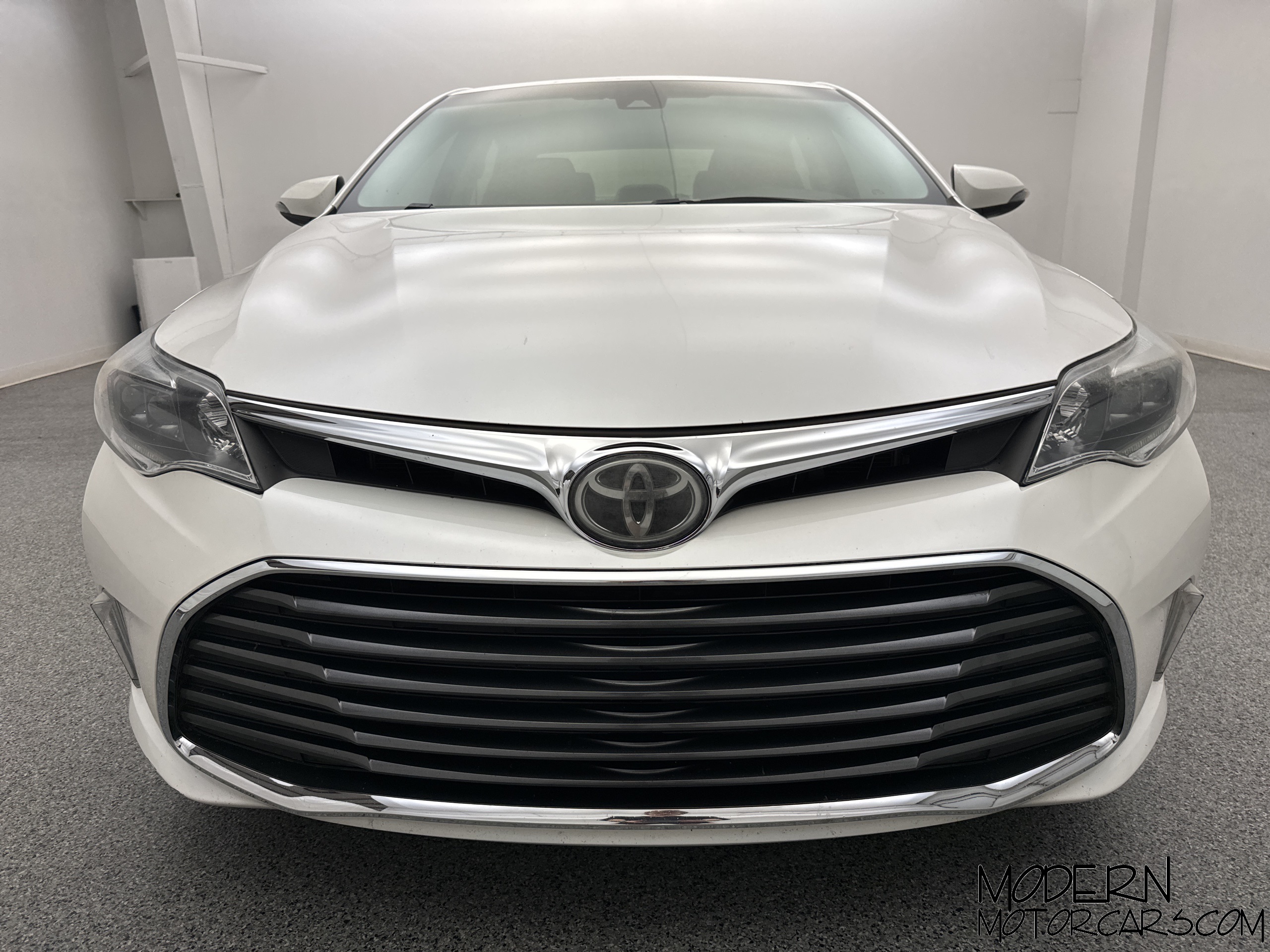 2016 Toyota Avalon Limited 8