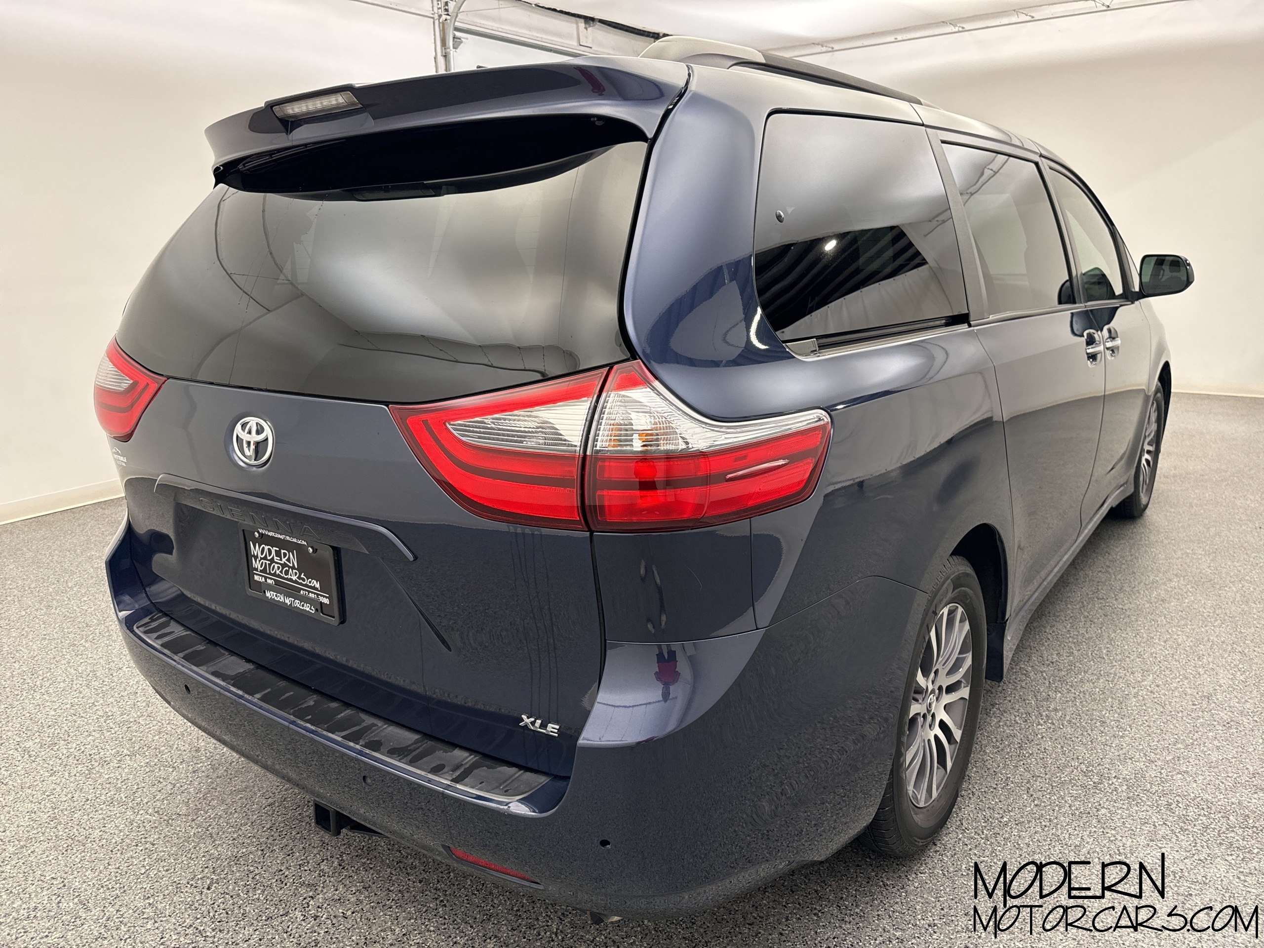 2020 Toyota Sienna XLE 5