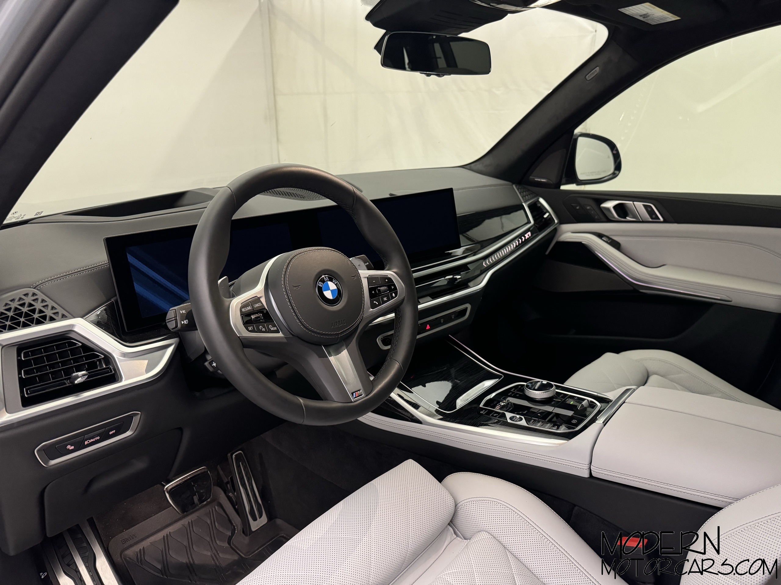 2024 BMW X7 xDrive40i 9