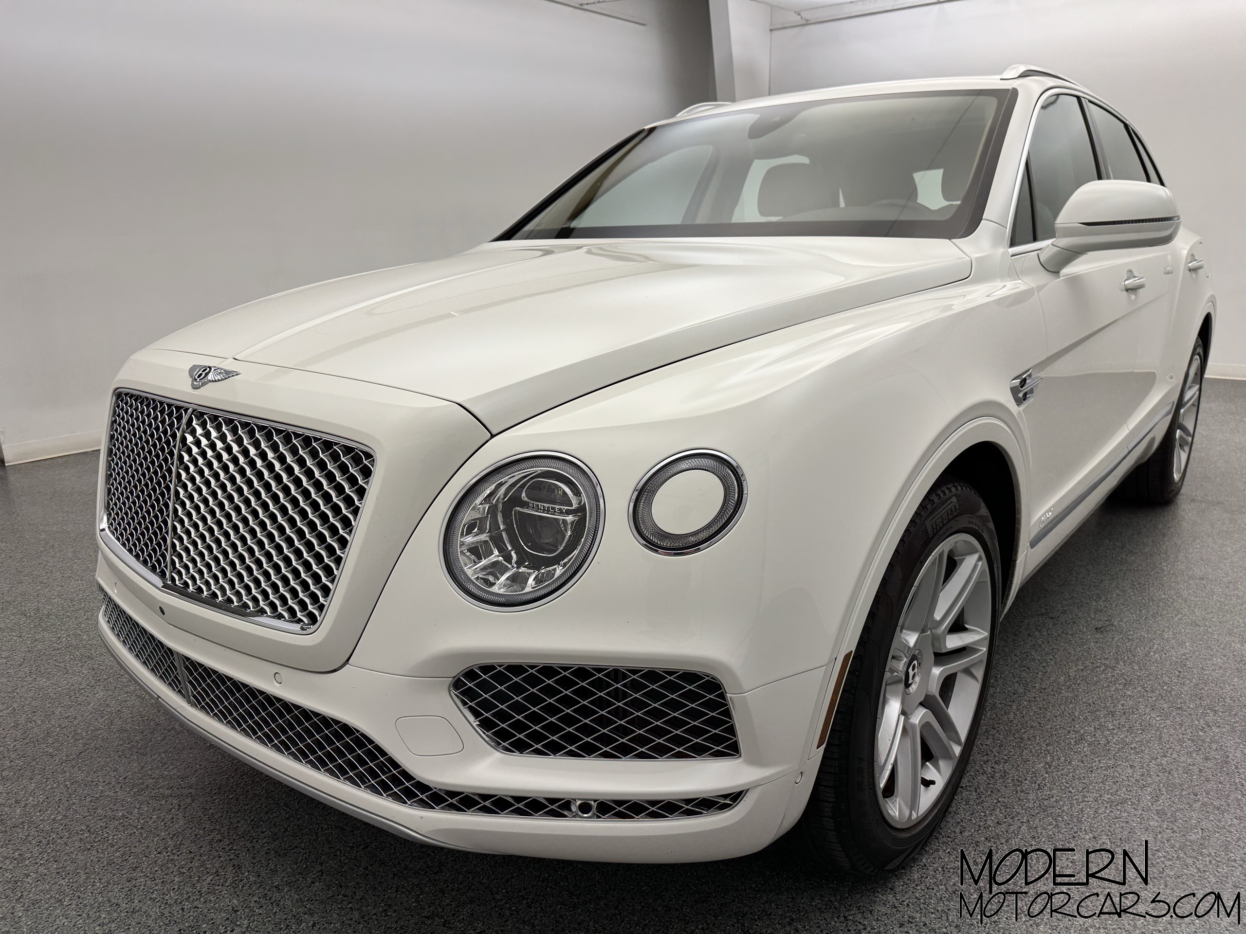 2020 Bentley Bentayga Hybrid Base 1