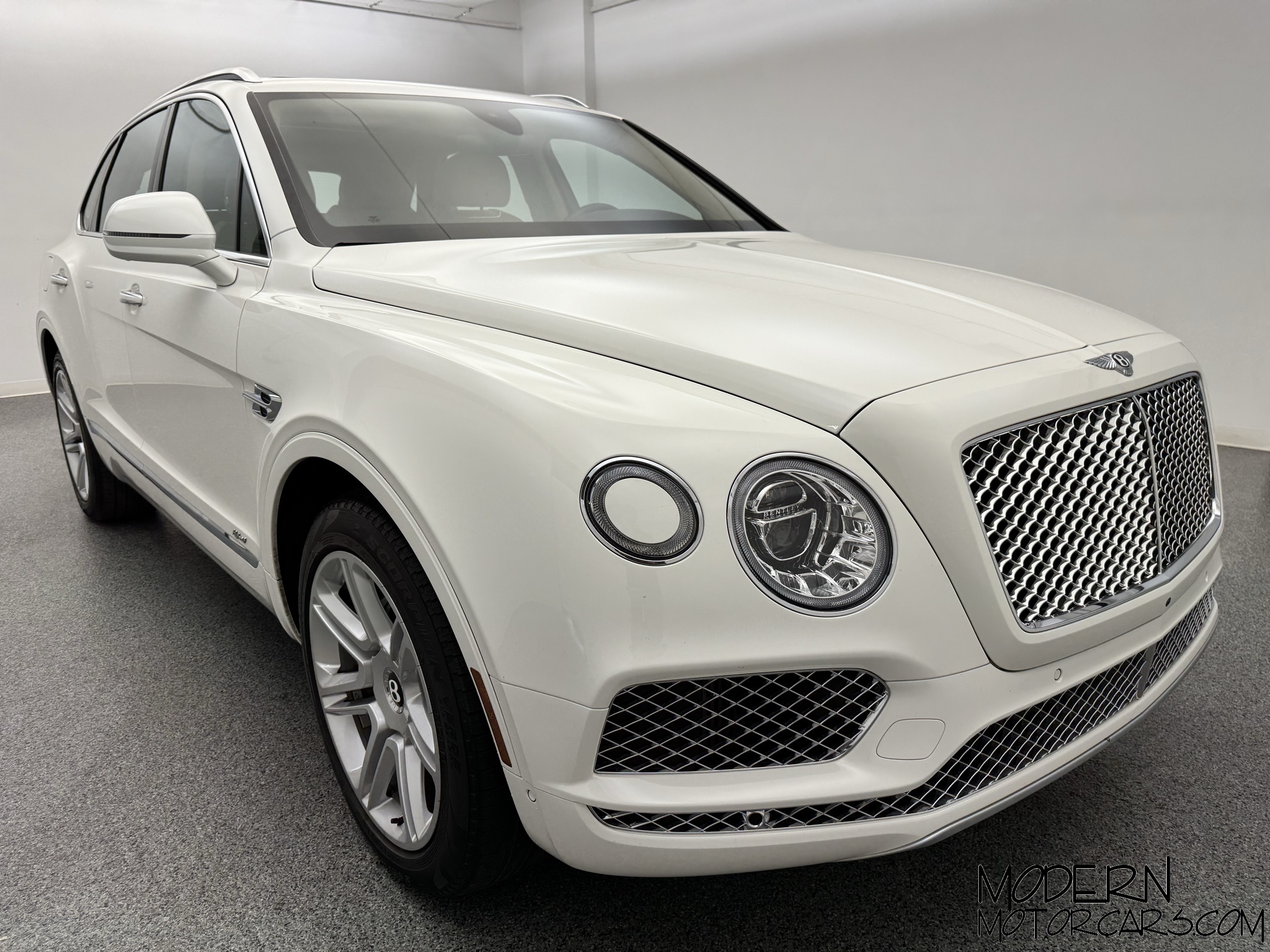 2020 Bentley Bentayga Hybrid Base 7