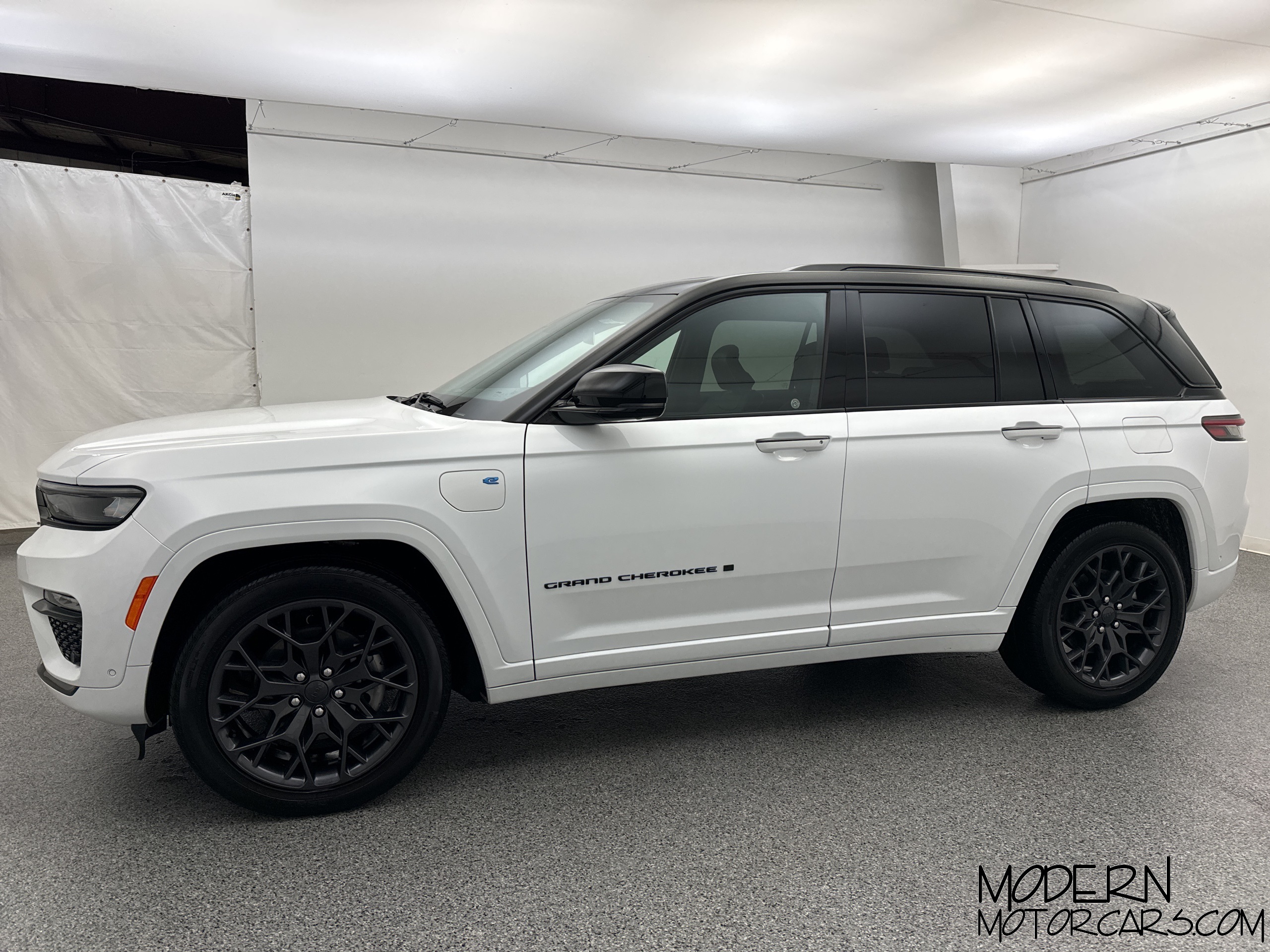 2023 Jeep Grand Cherokee Summit 4xe 2