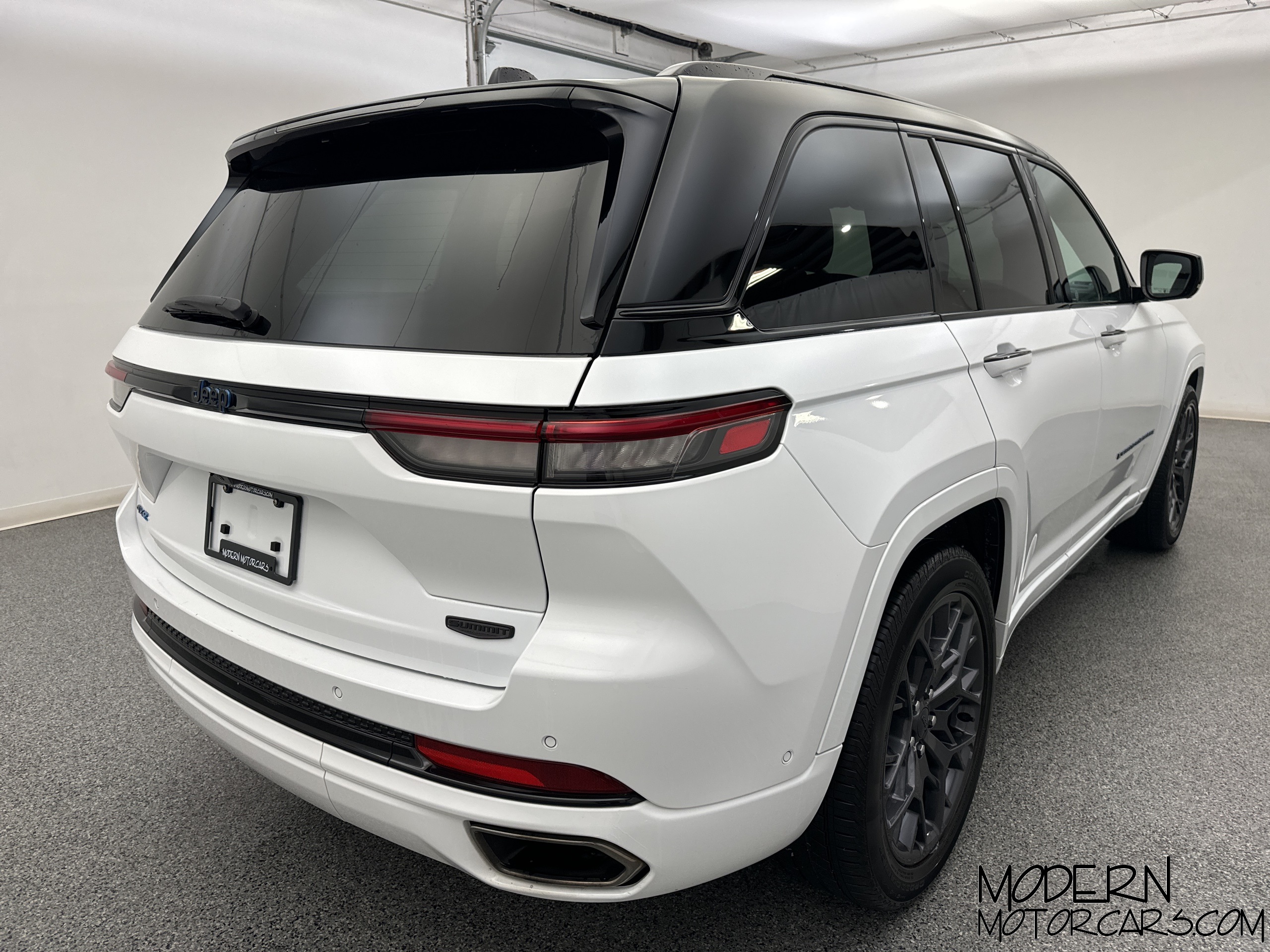 2023 Jeep Grand Cherokee Summit 4xe 5