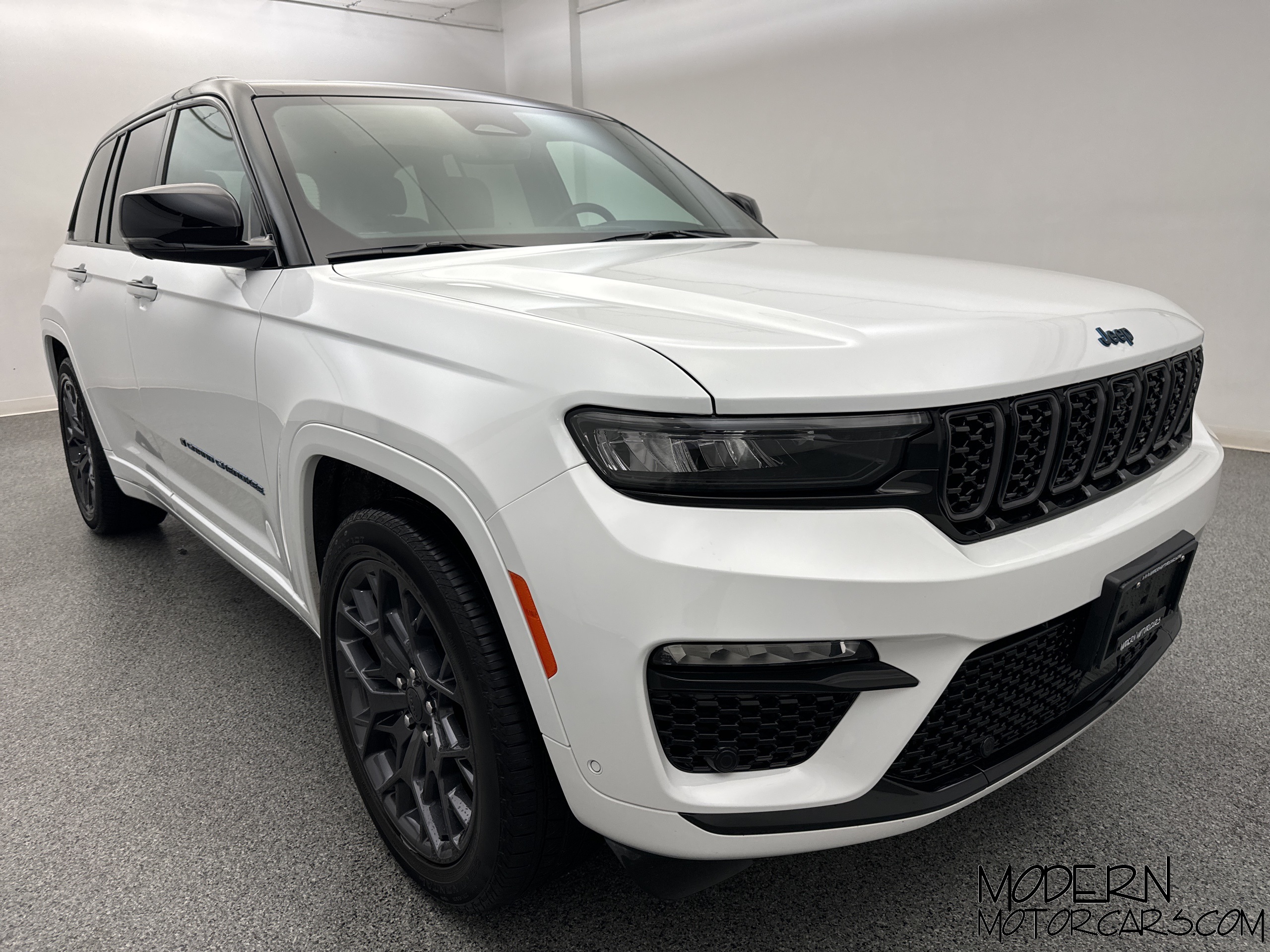 2023 Jeep Grand Cherokee Summit 4xe 7