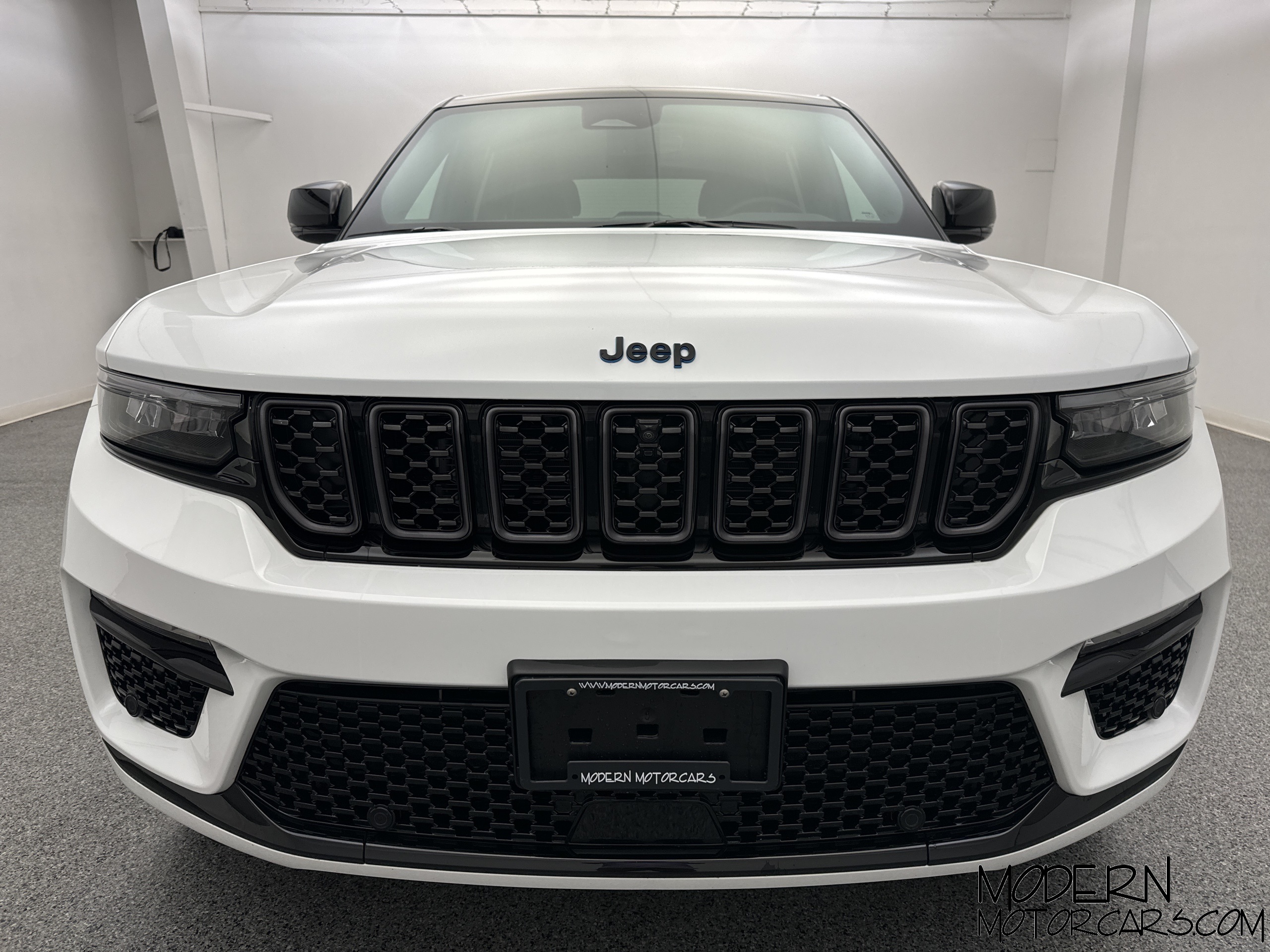 2023 Jeep Grand Cherokee Summit 4xe 8