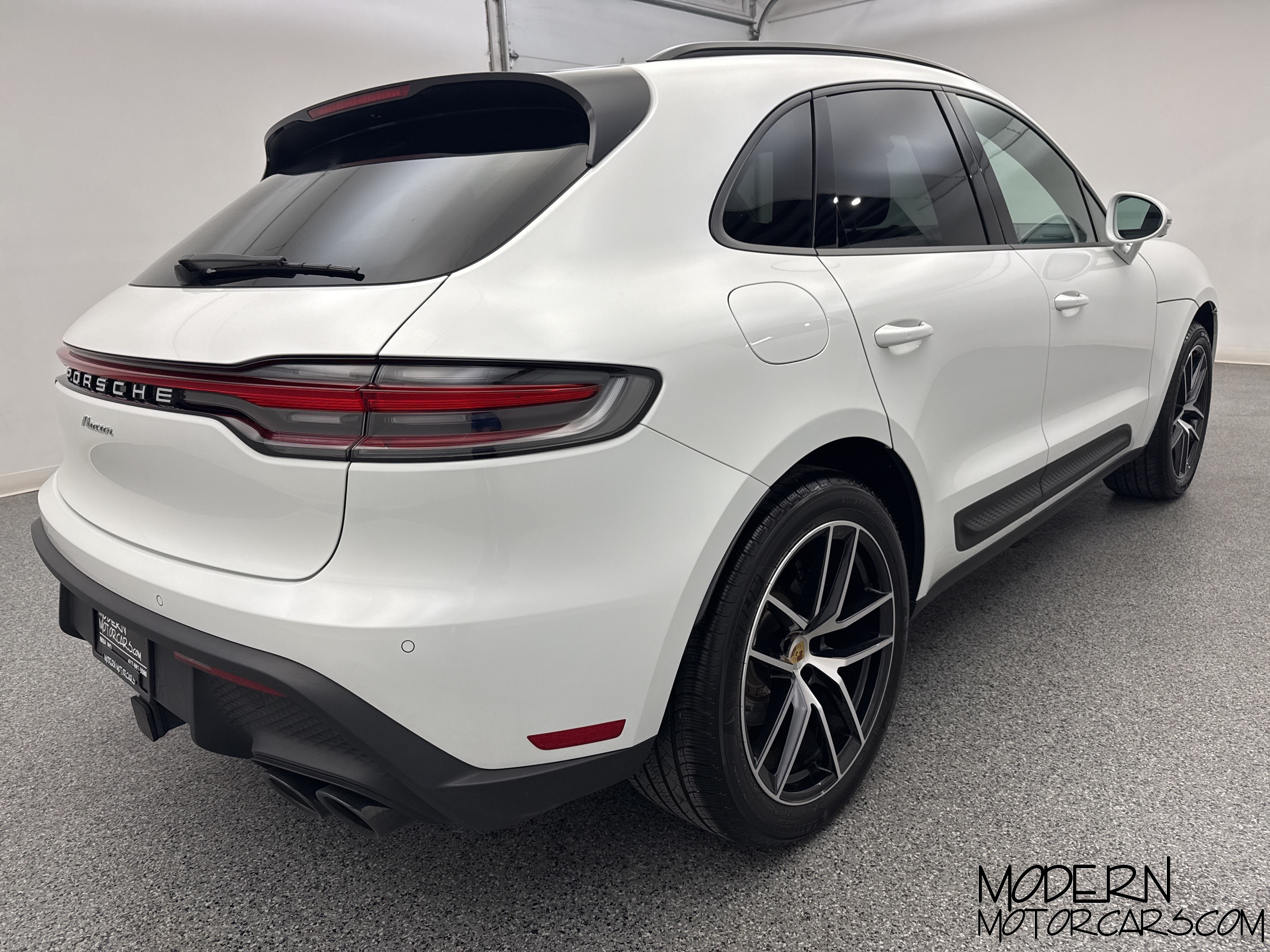 2024 Porsche Macan Base 5