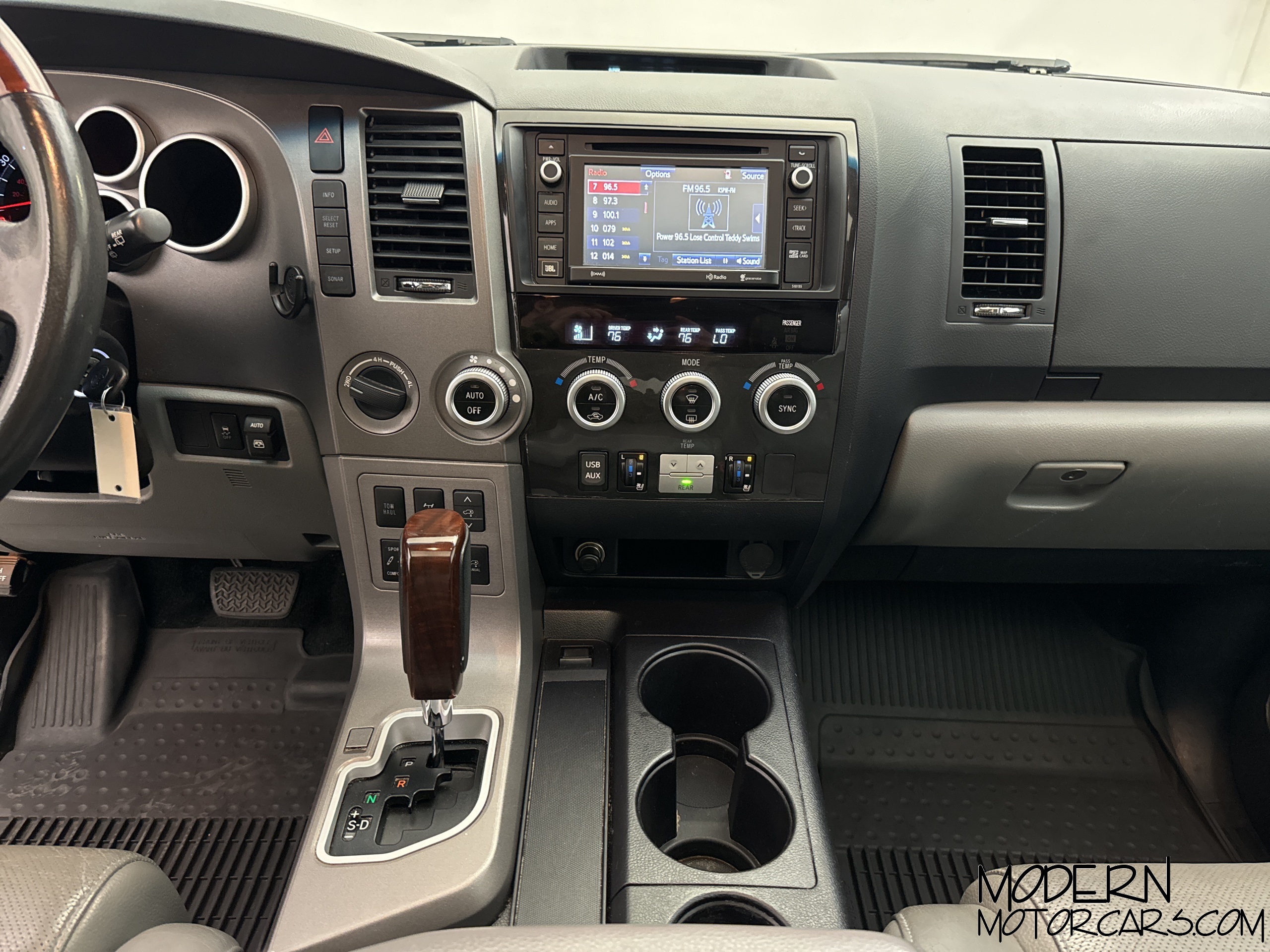 2017 Toyota Sequoia Platinum 19