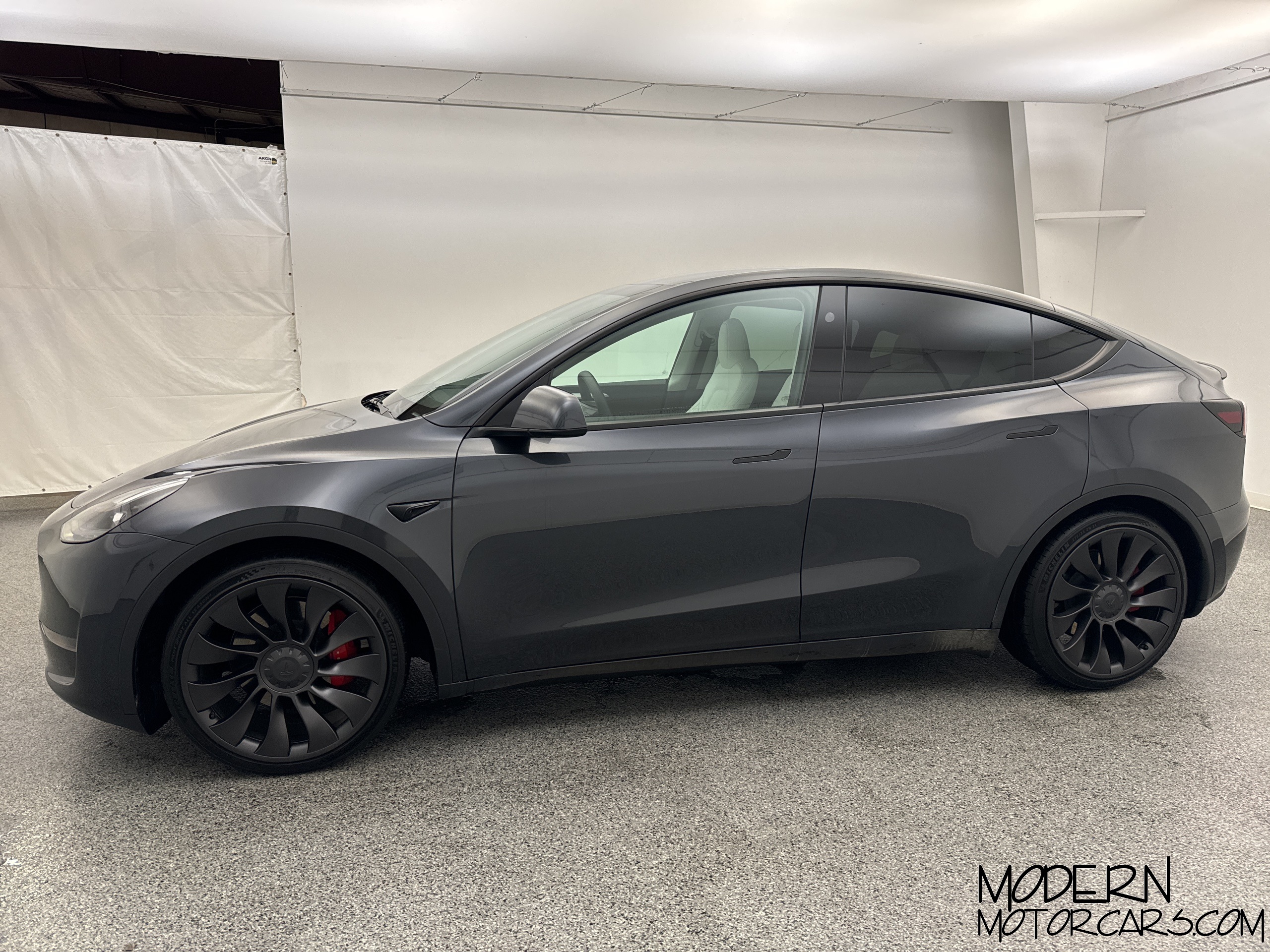 2024 Tesla Model Y Performance 2