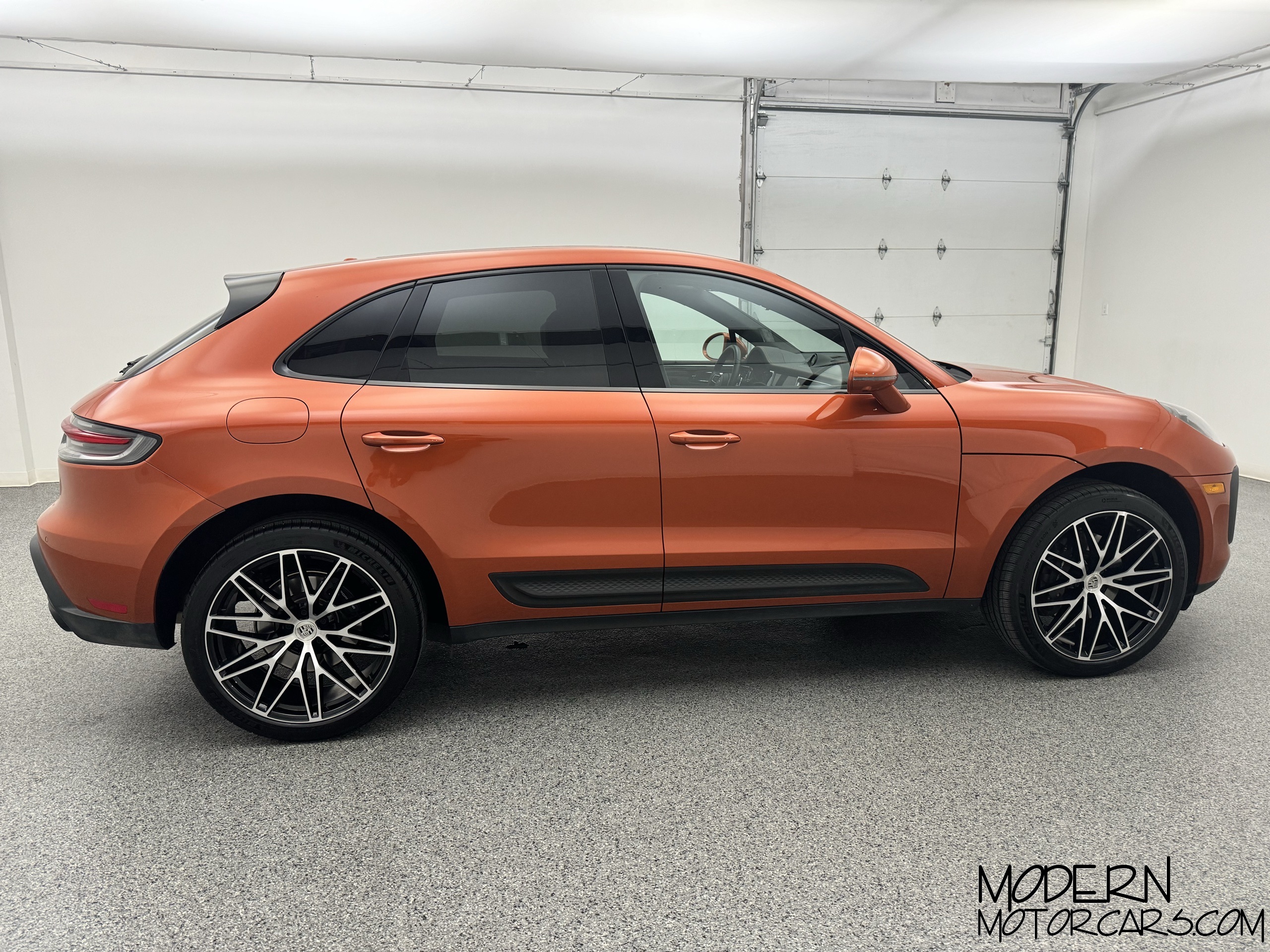 2023 Porsche Macan Base 6