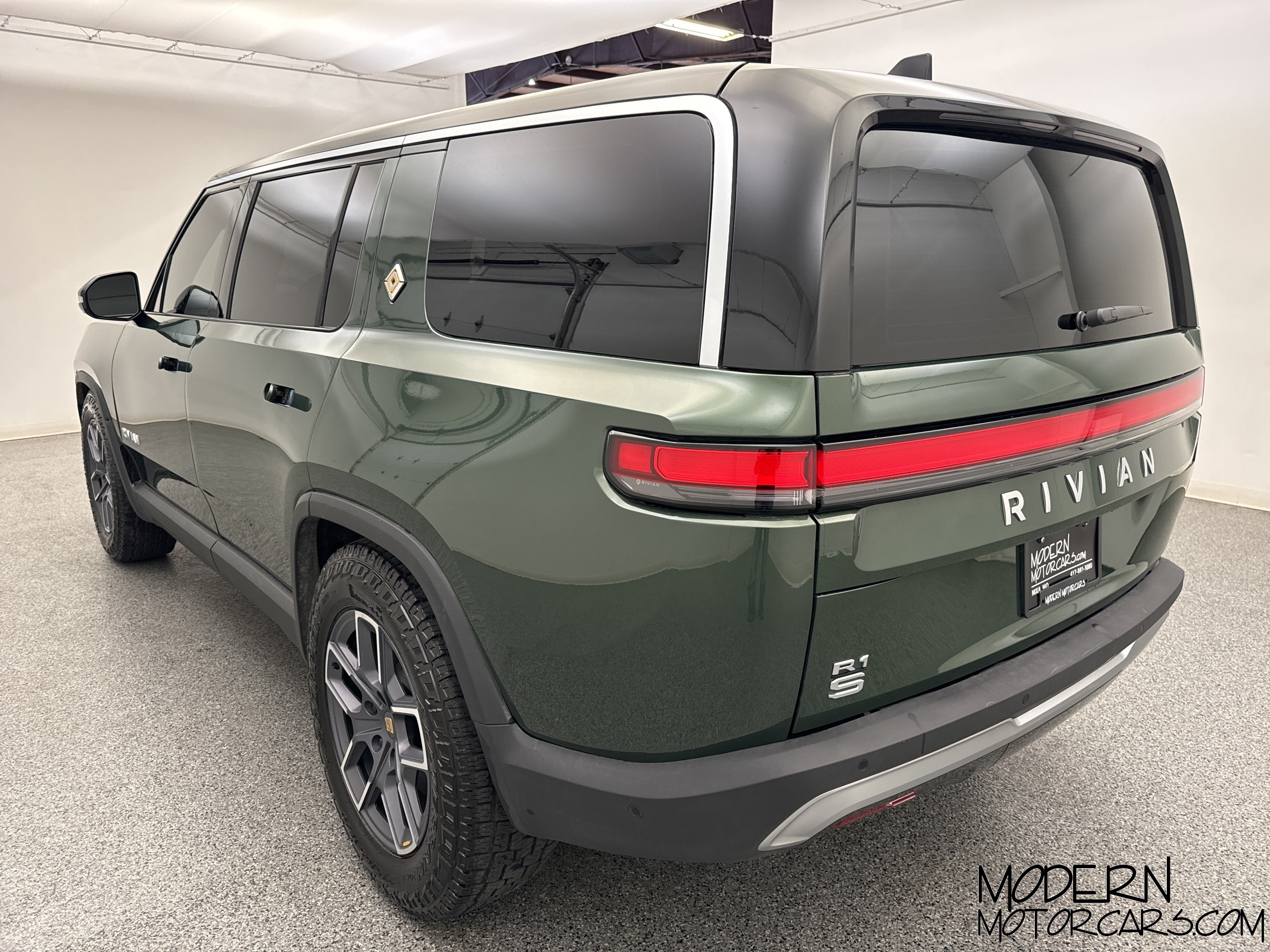 2024 Rivian R1S Adventure 3