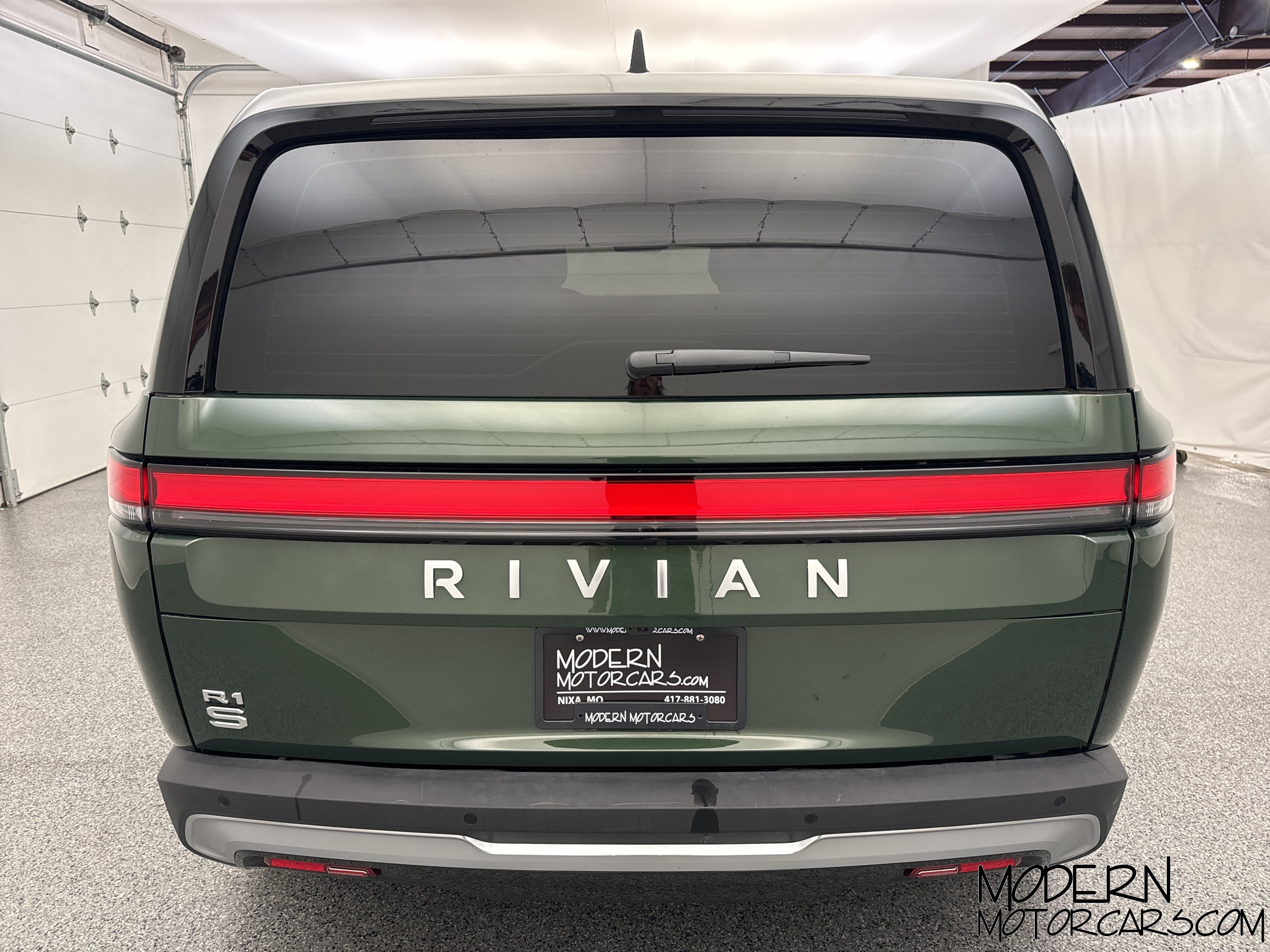 2024 Rivian R1S Adventure 4