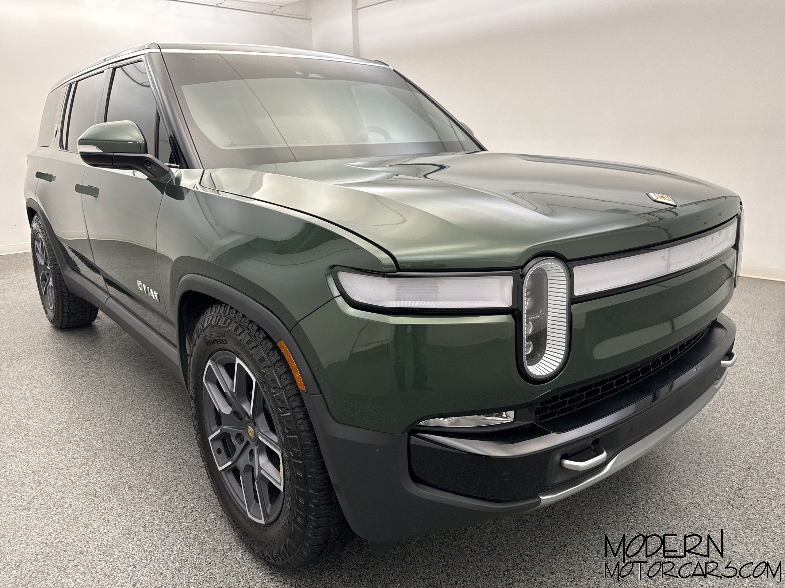 2024 Rivian R1S Adventure 7