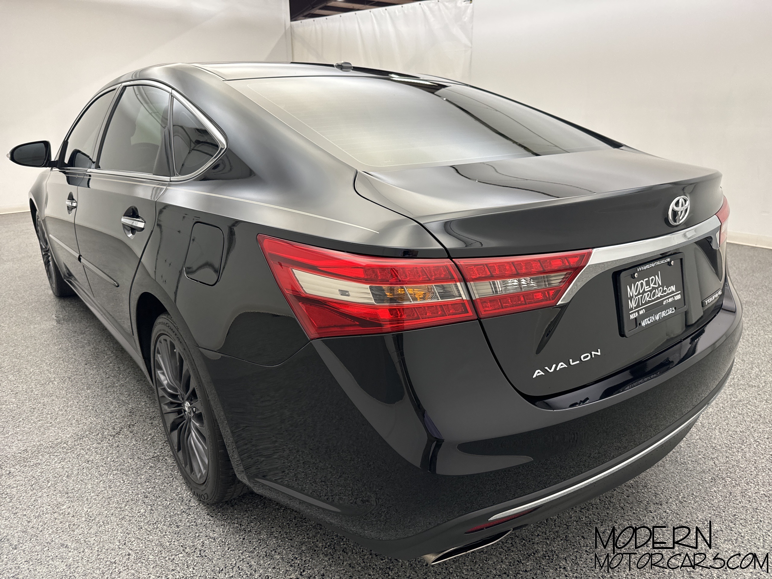 2018 Toyota Avalon Touring 3