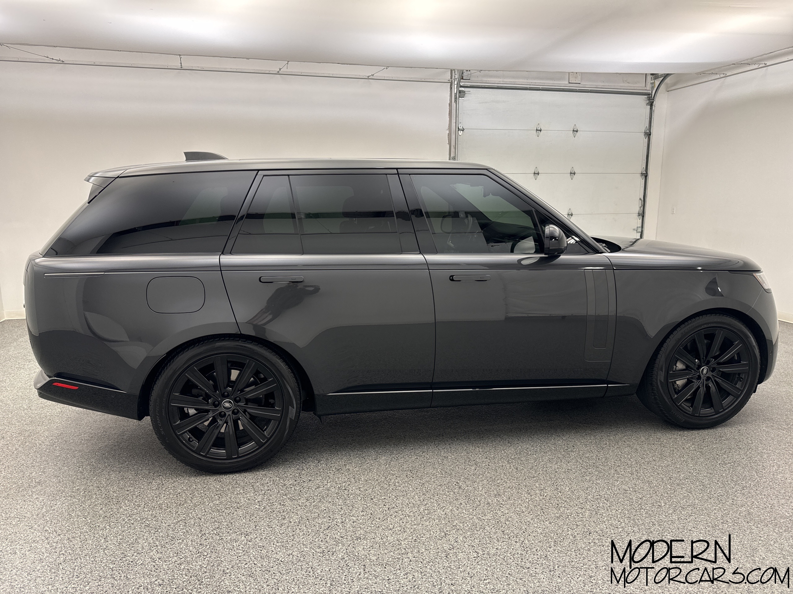 2023 Land Rover Range Rover SE 6