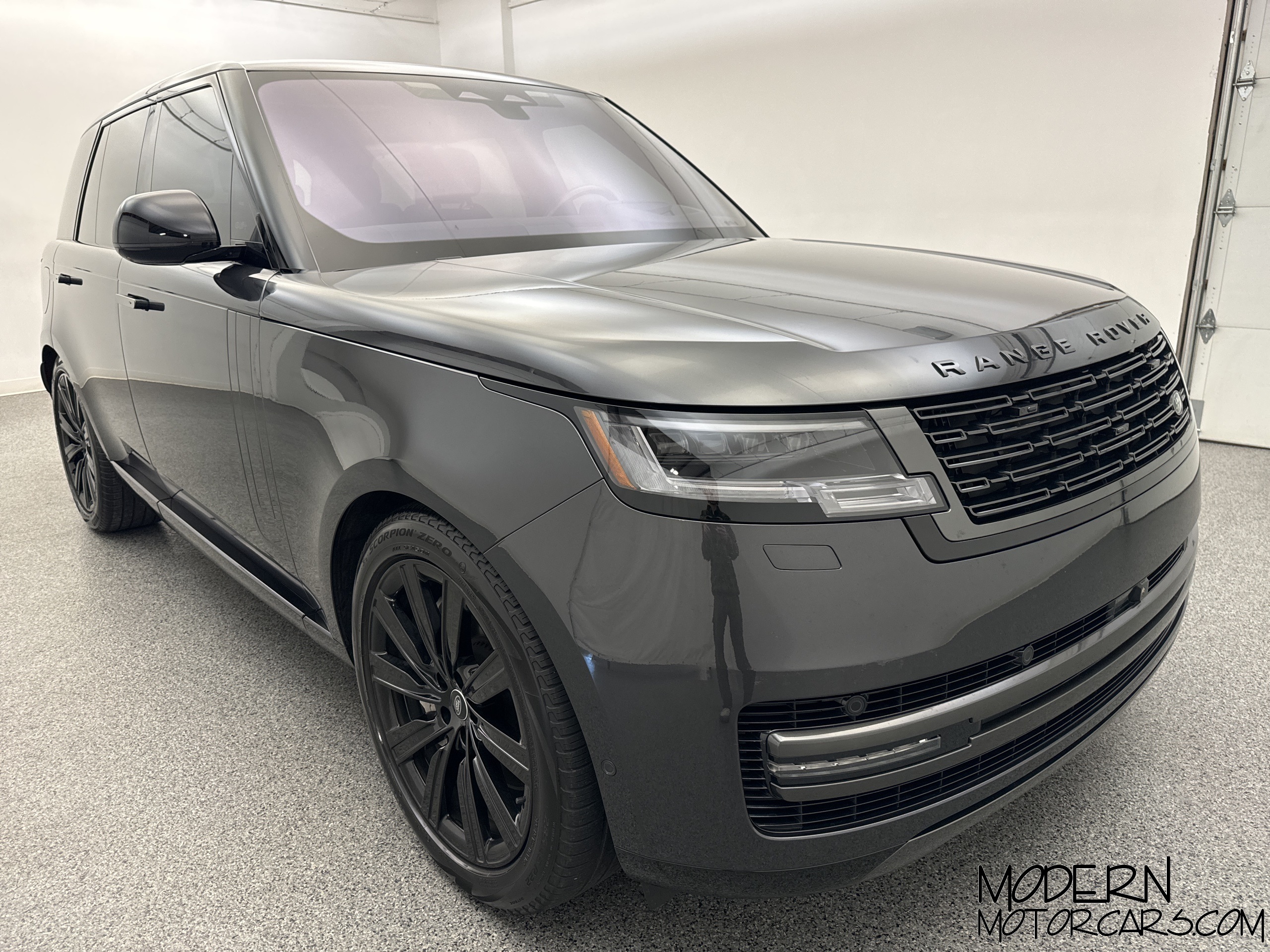 2023 Land Rover Range Rover SE 7