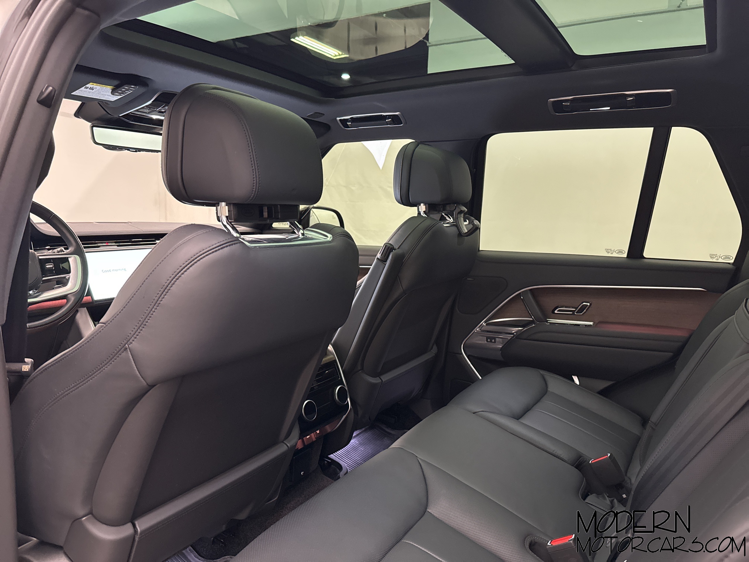 2023 Land Rover Range Rover SE 12