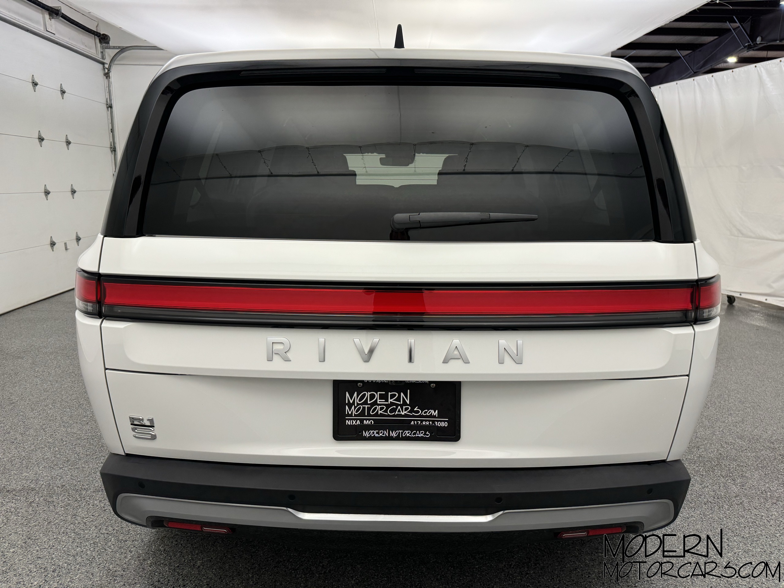 2023 Rivian R1S Adventure 4