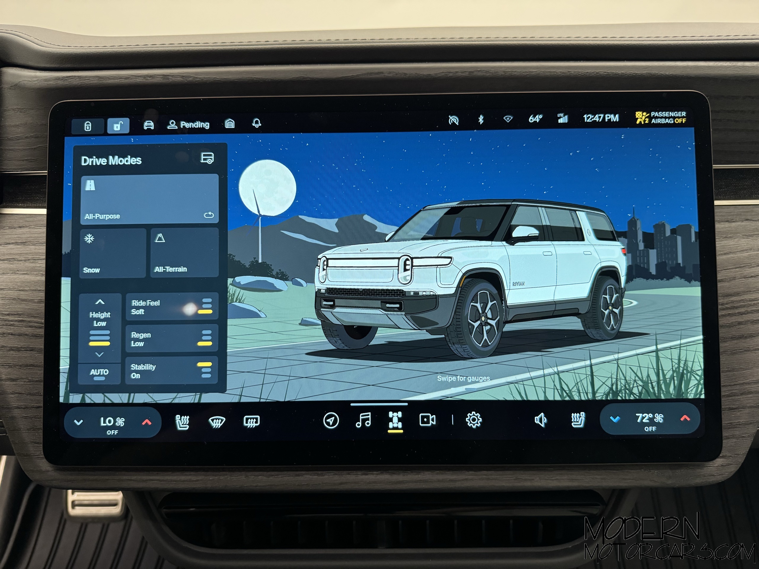 2023 Rivian R1S Adventure 21