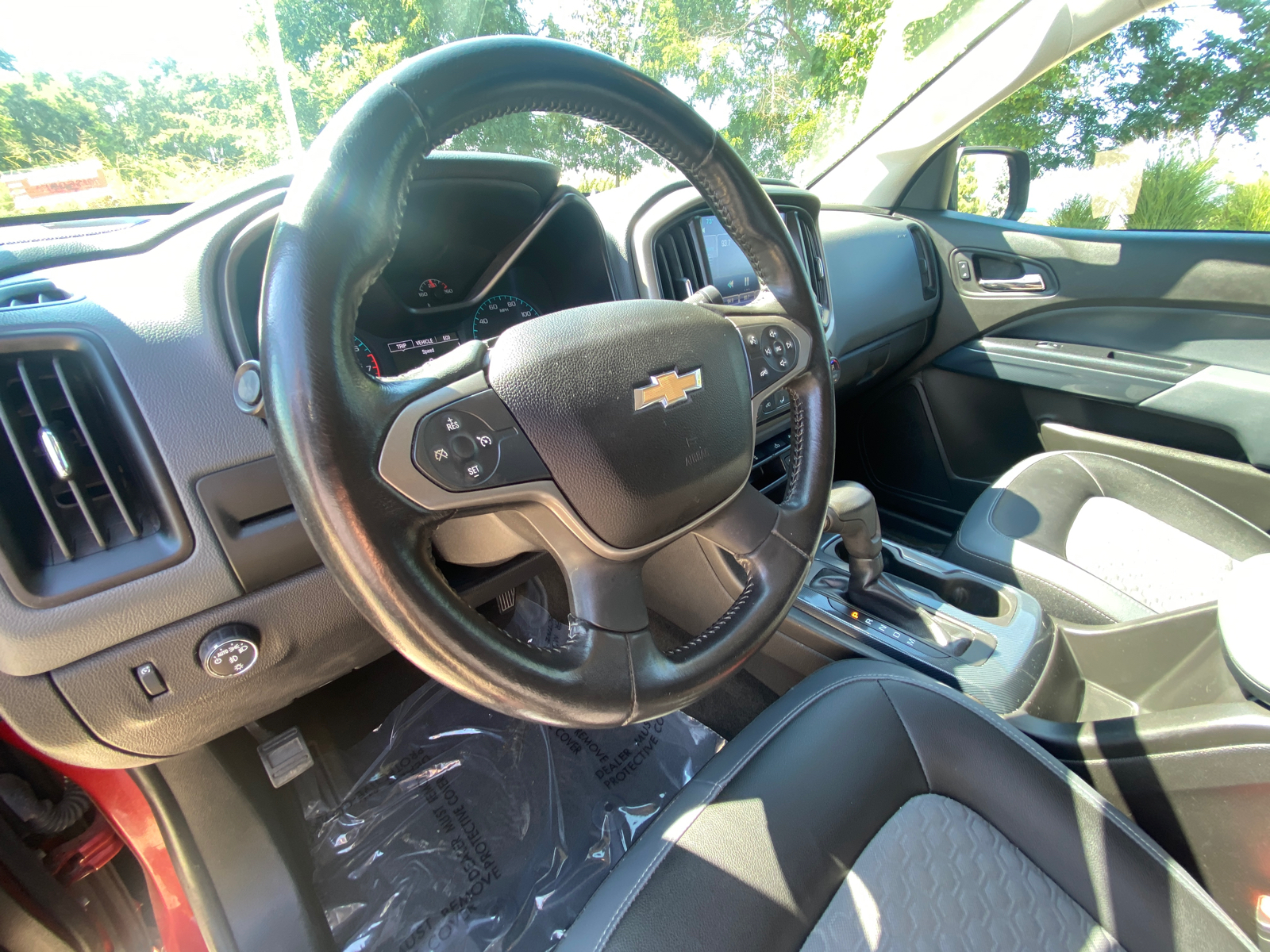 2015 Chevrolet Colorado  12