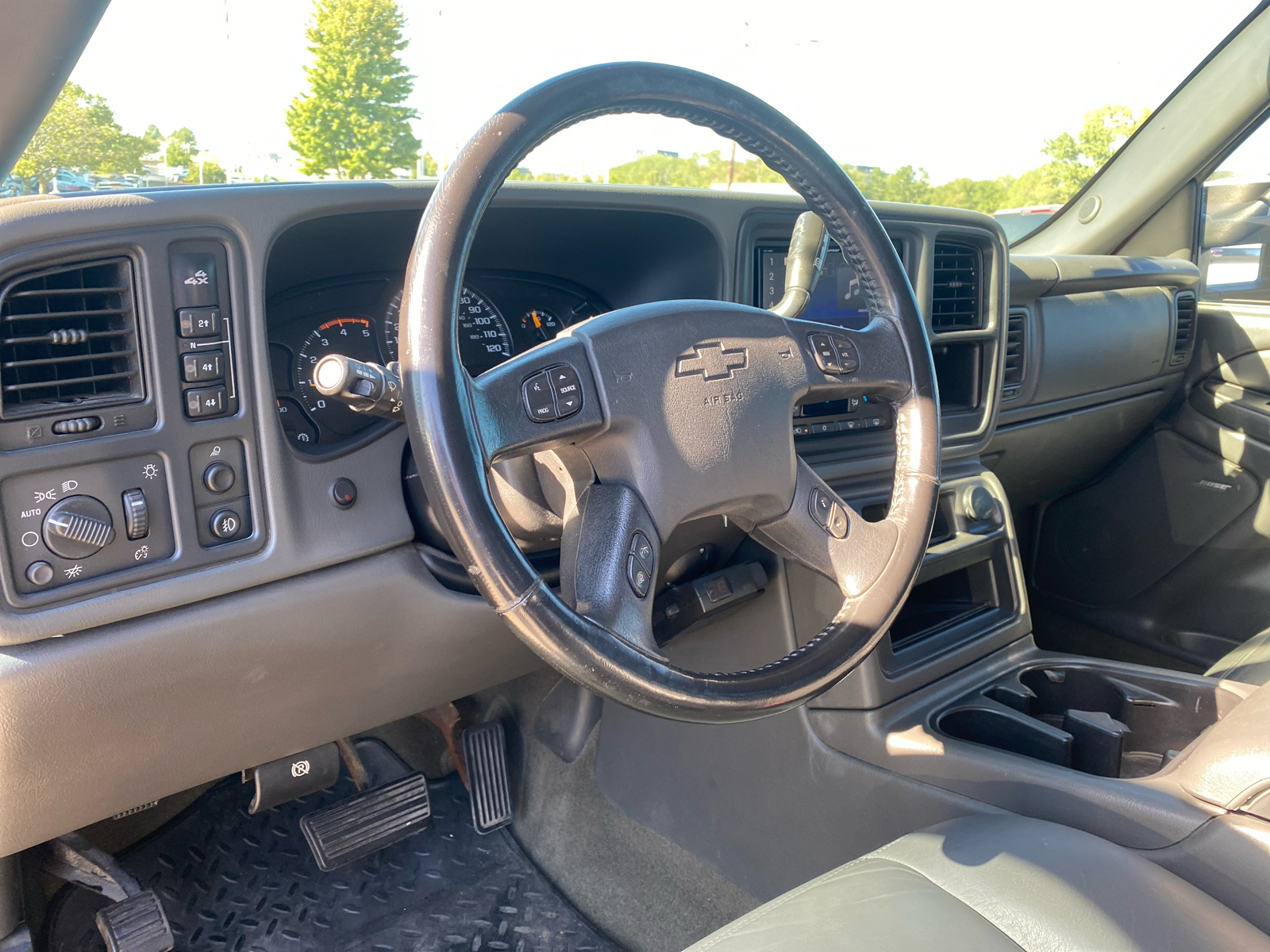 2005 Chevrolet Silverado 2500HD LT Crew Cab 153 WB 4WD 14