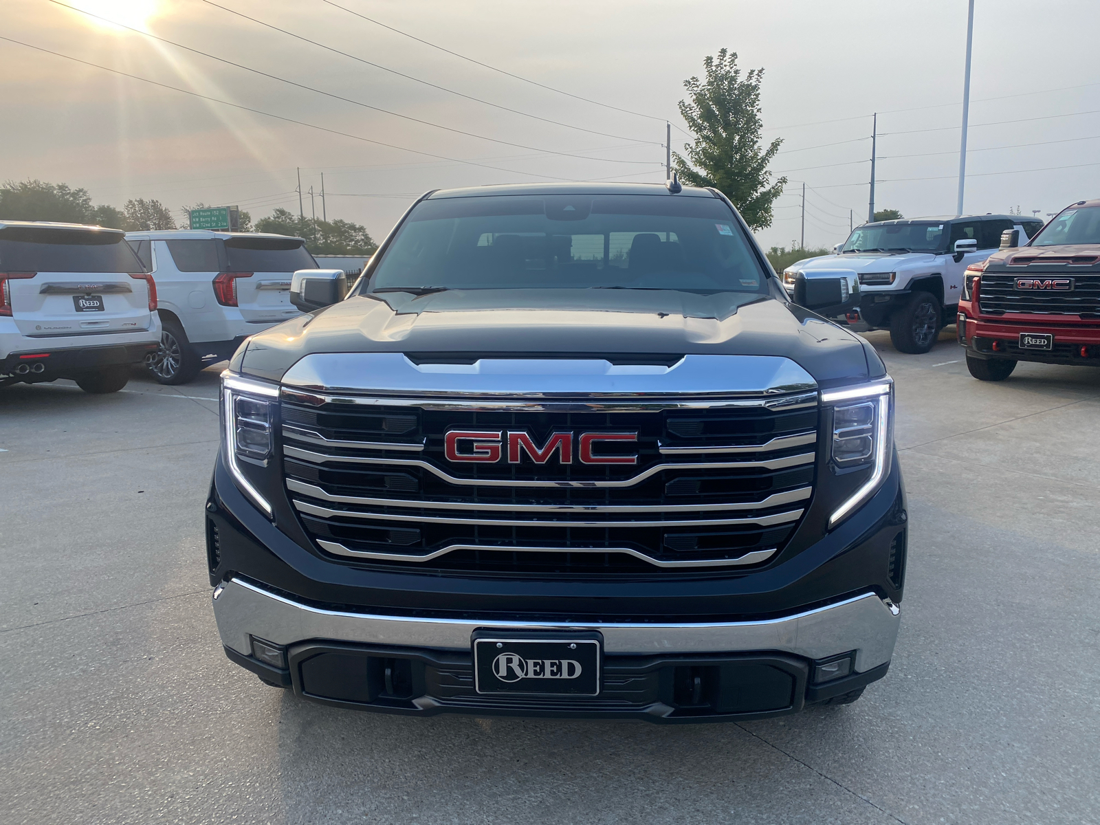 2022 GMC Sierra 1500 SLT 4WD Crew Cab 147 3