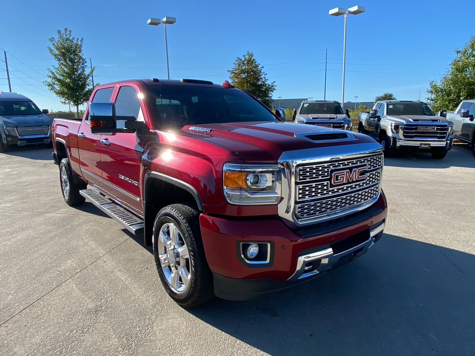 2018 GMC Sierra 2500HD Denali 4WD Crew Cab 153.7 4