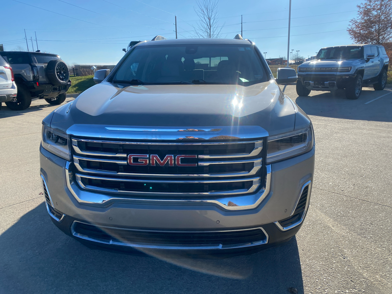 2022 GMC Acadia SLE 3