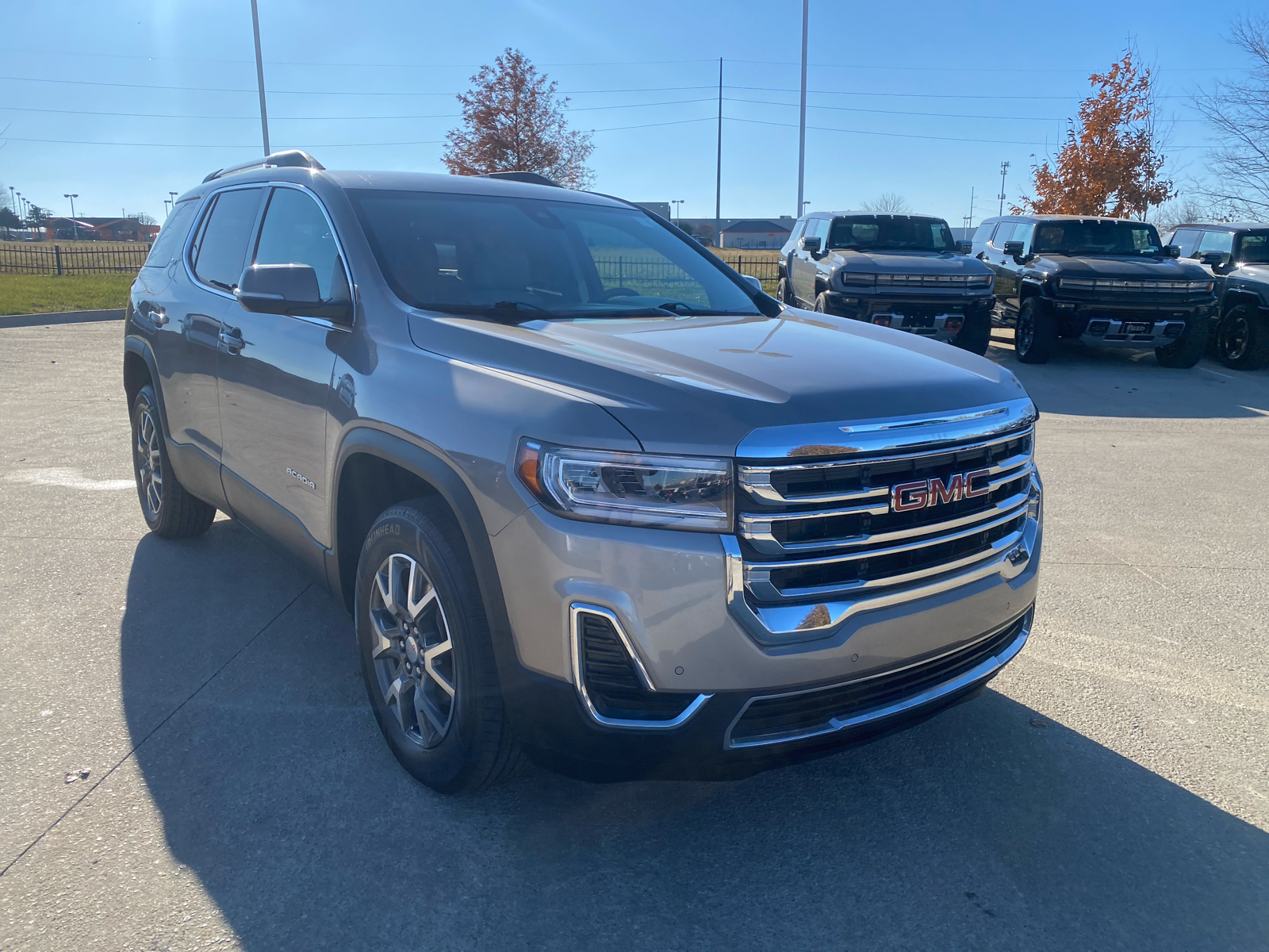 2022 GMC Acadia SLE 4