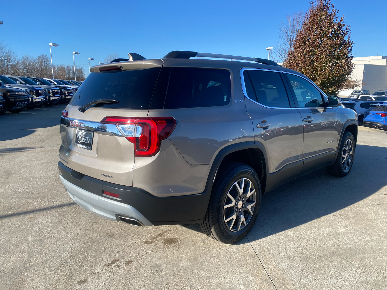 2022 GMC Acadia SLE 6