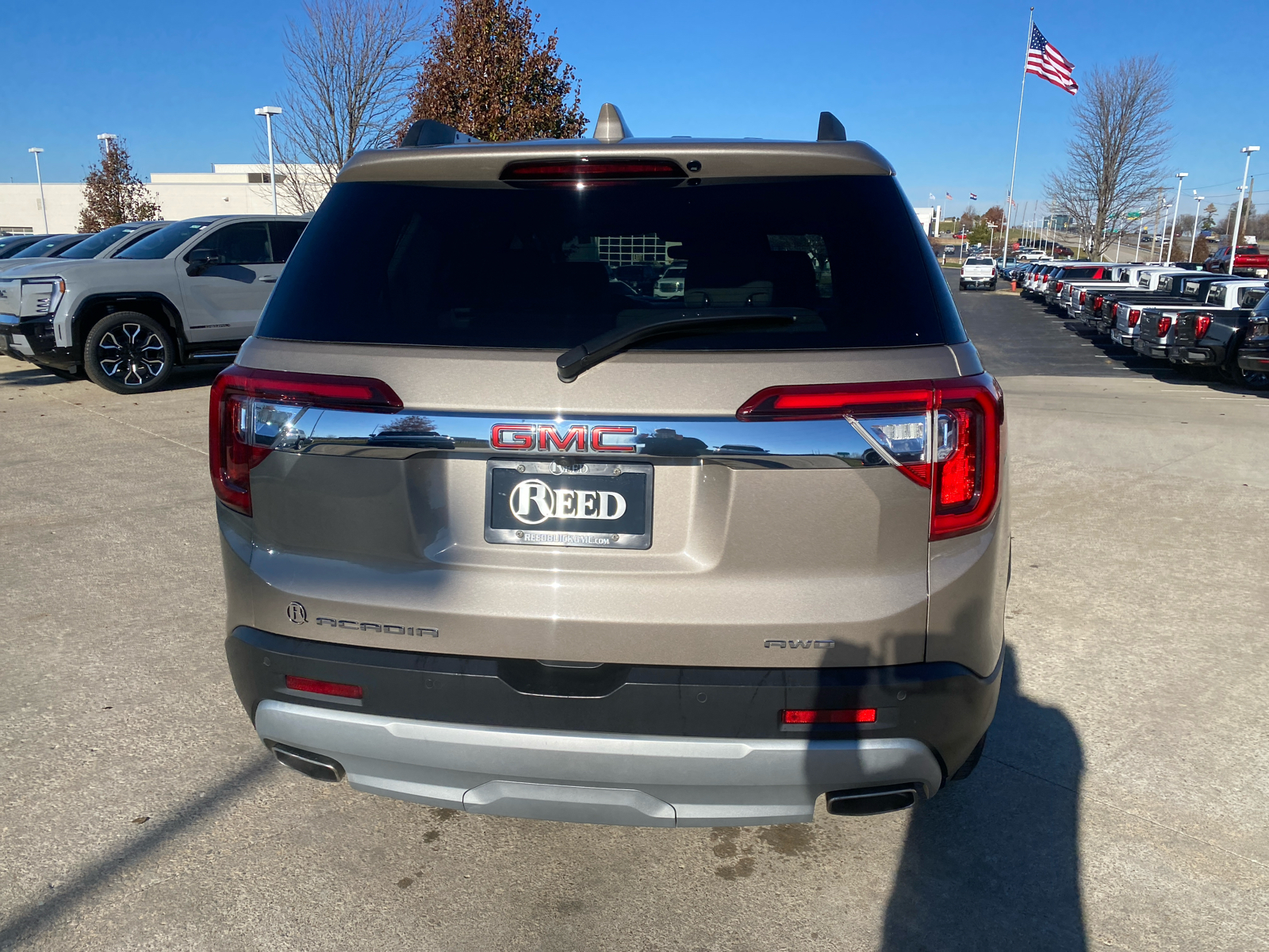 2022 GMC Acadia SLE 7