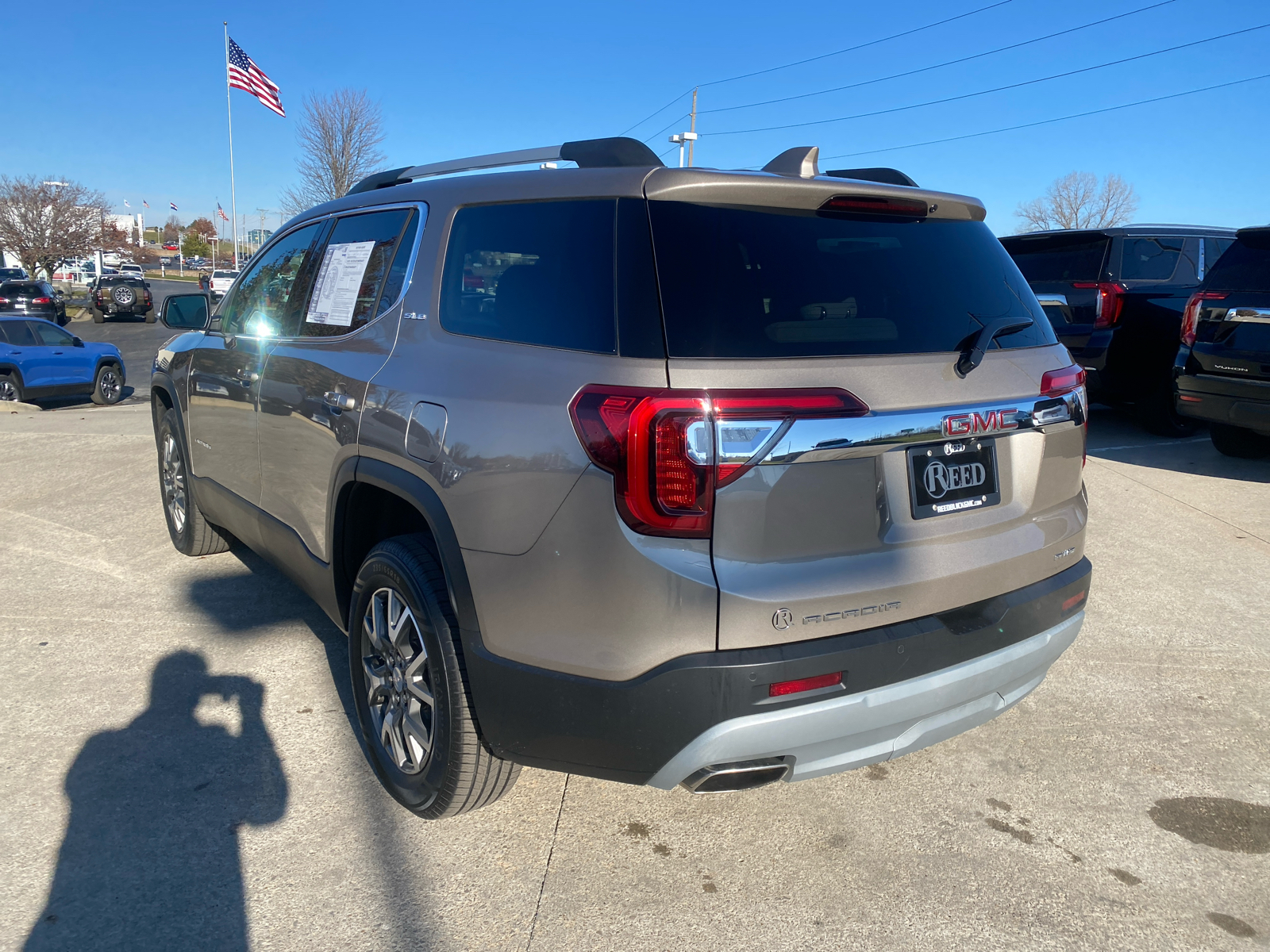 2022 GMC Acadia SLE 8