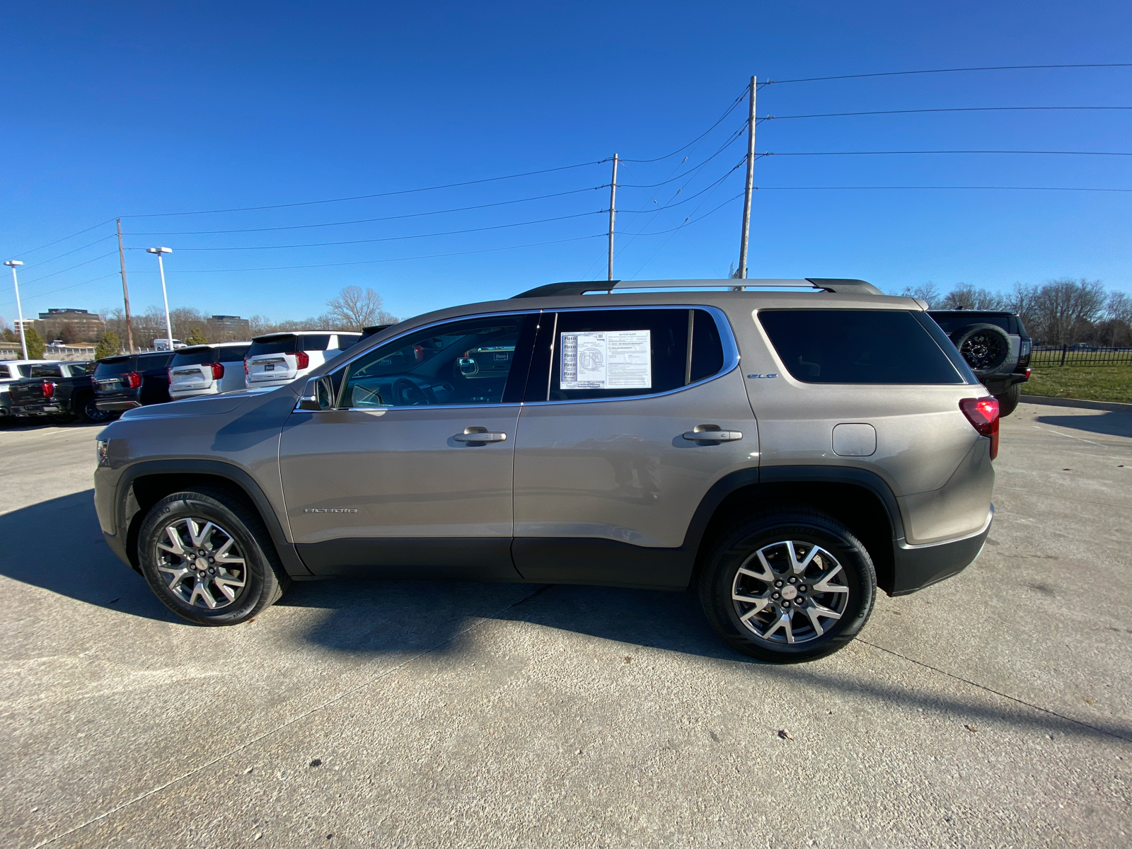 2022 GMC Acadia SLE 9