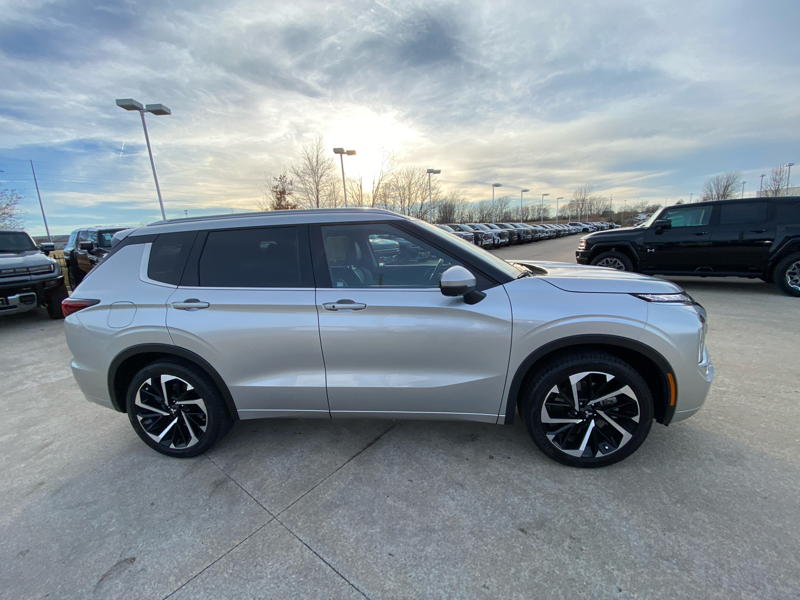 2022 Mitsubishi Outlander SEL 5