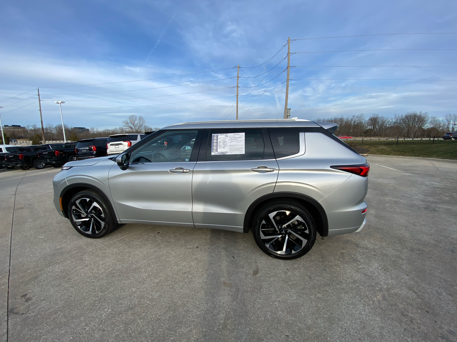 2022 Mitsubishi Outlander SEL 9