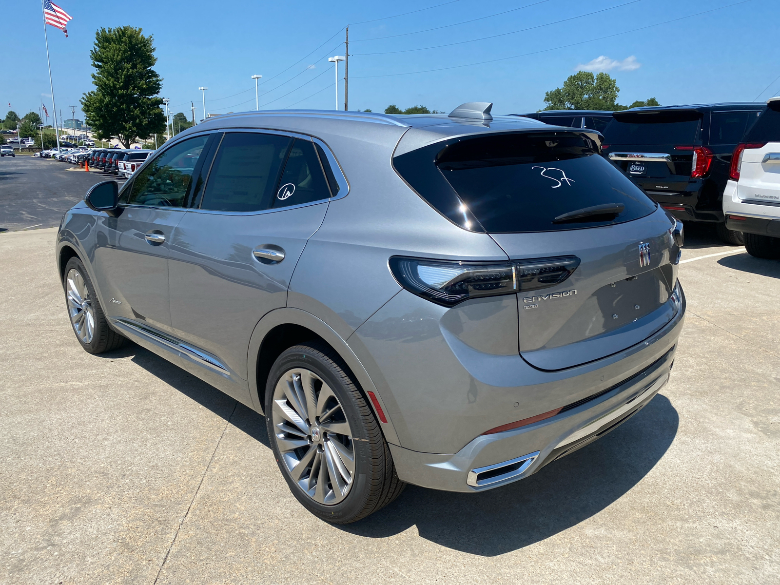 2024 Buick Envision Avenir 8